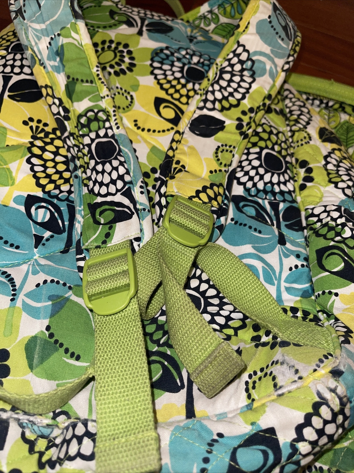 vera bradley backpack Preowned- Needs New Zipper- Main Zipper Doesn’t Close