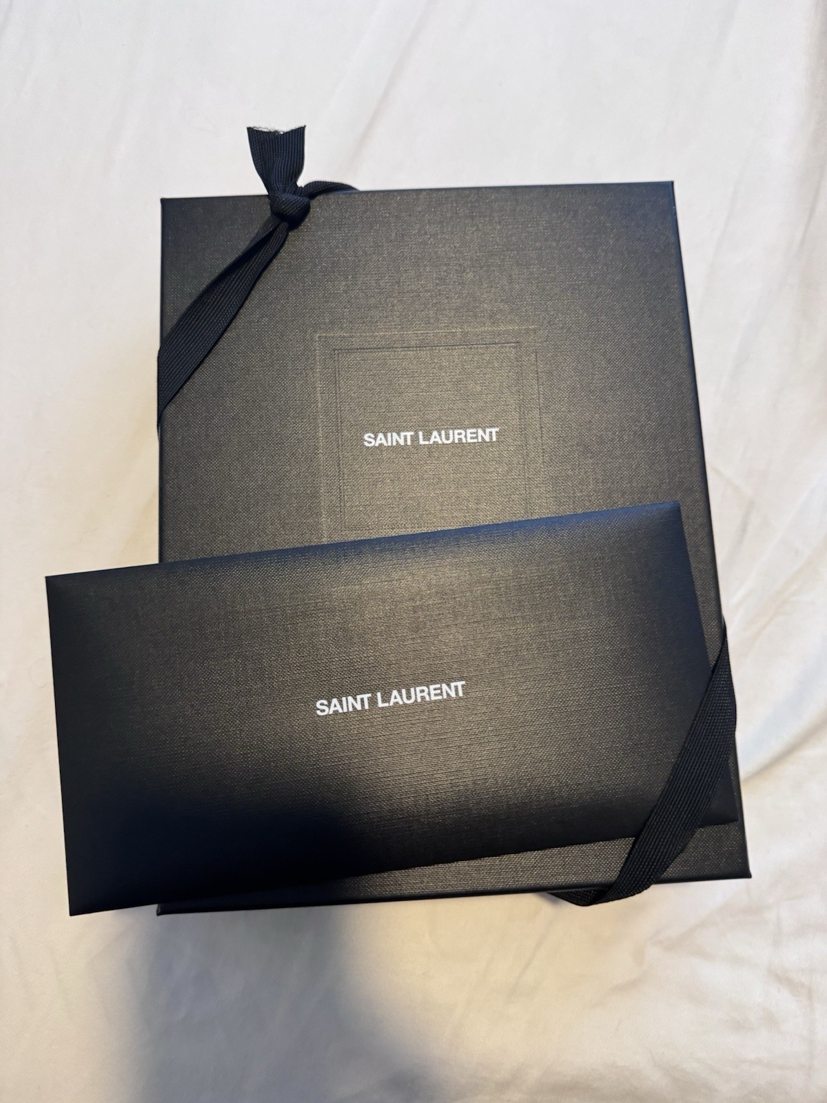 *NWT*Saint Laurent Monogram Cassandre Chain in Grain De Poudre Leather Crossbody