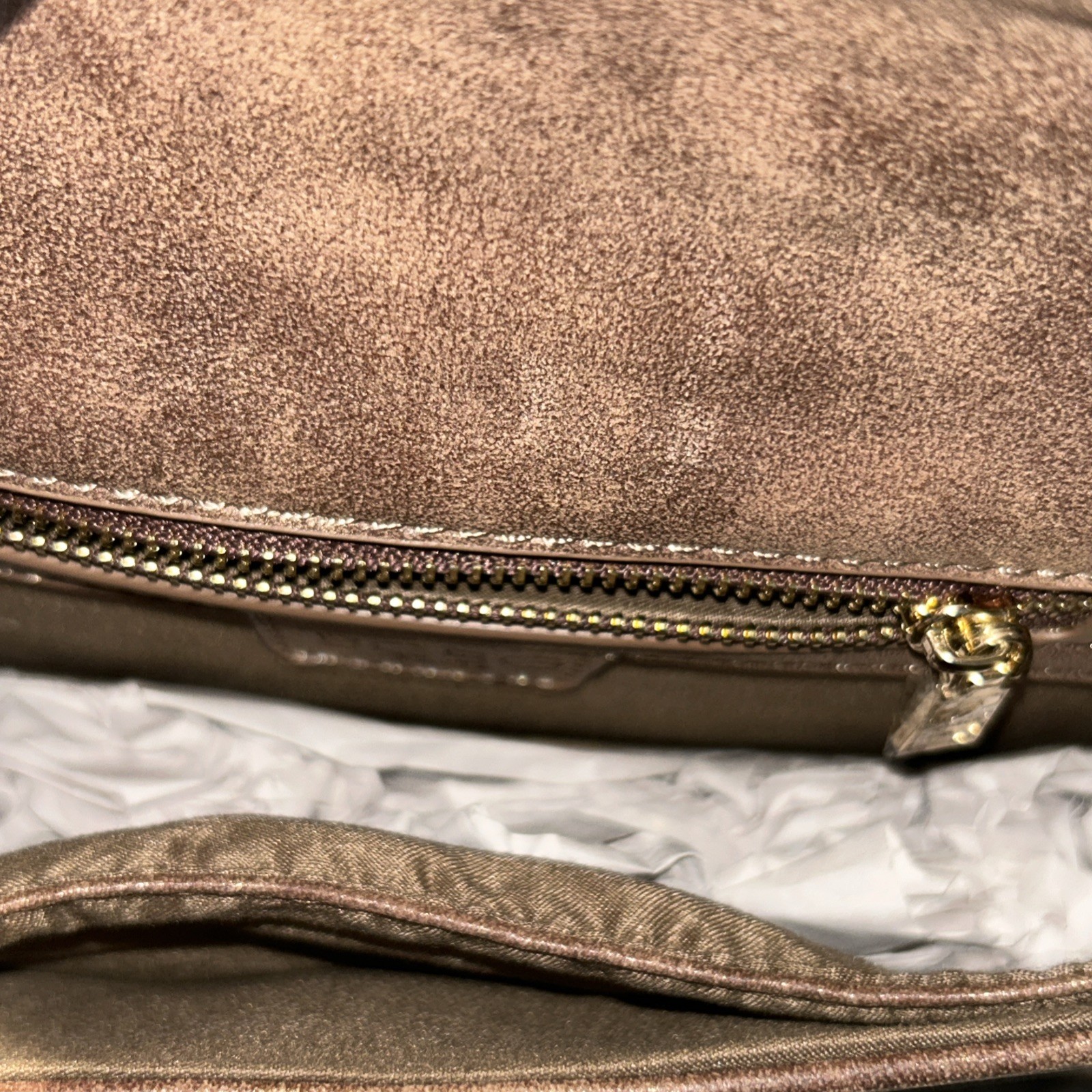 NWT BCBG Paris Spiced Toffee Quilted Crossbody Shoulder Bag W/ Gold Chain Strap