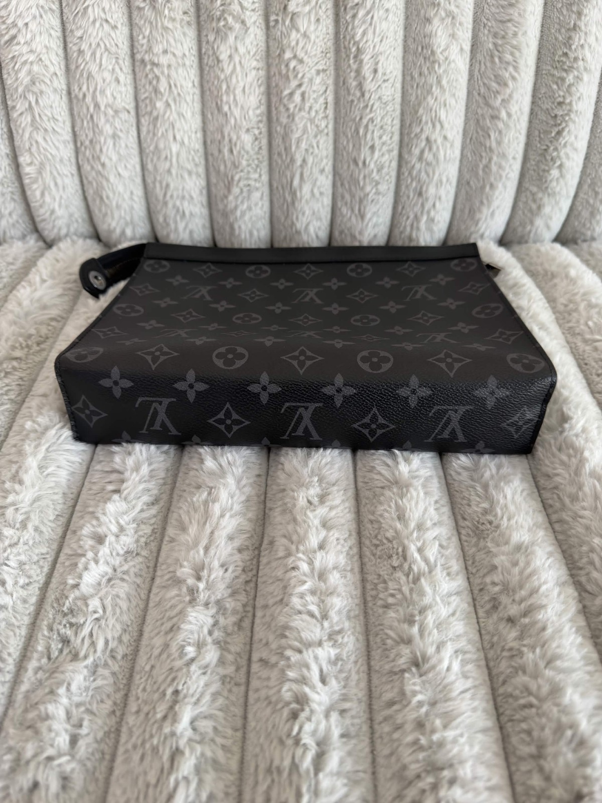 Louis Vuitton Pochette Volga Pouch MM Black/Gray Canvas