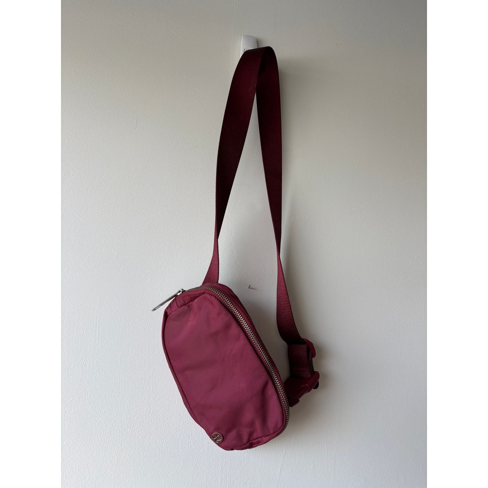 Lululemon Everywhere Belt Bag 1L Burgundy Maroon Crossbody Waist Pack LW9CEYS