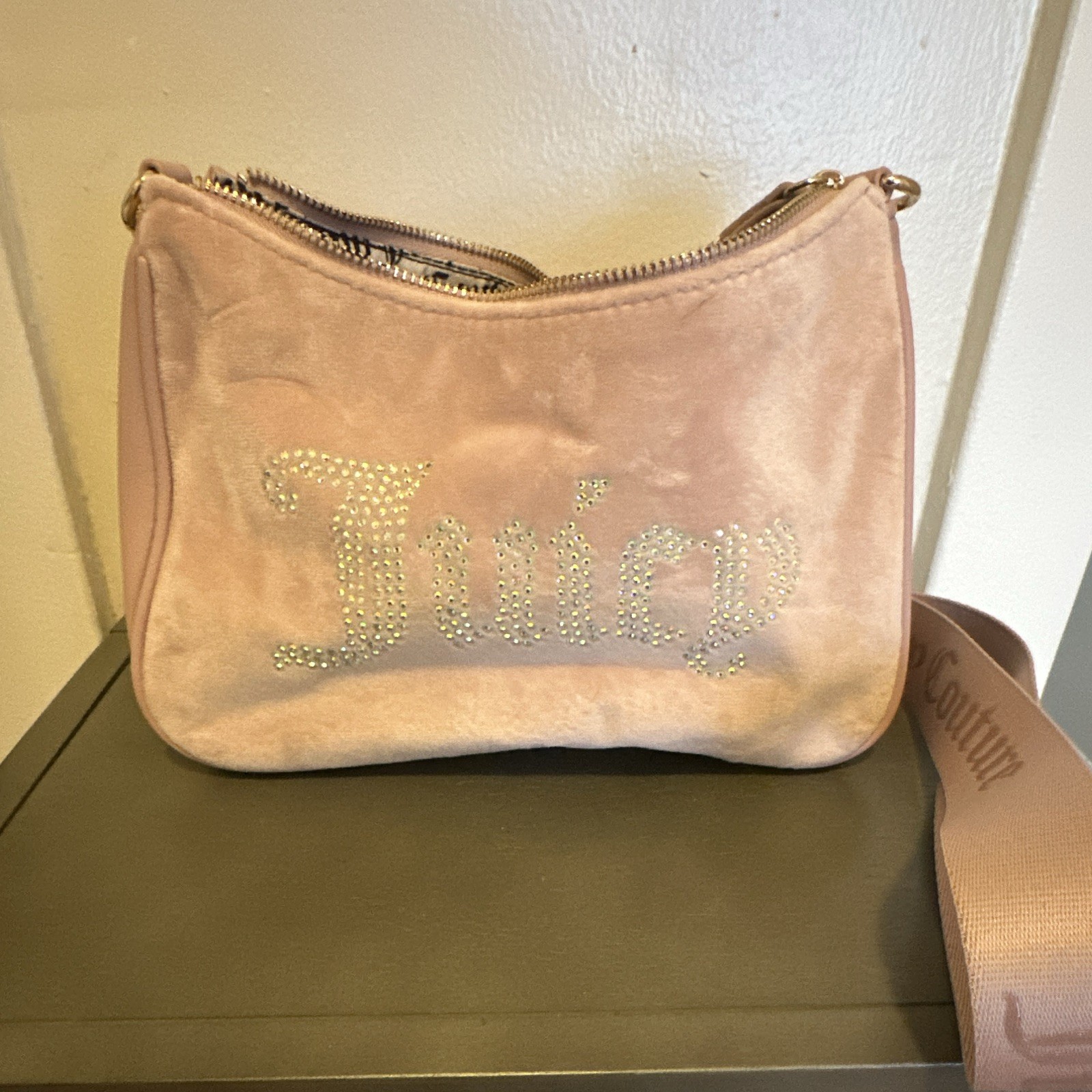 Juicy Couture Pink Small Shoulder Bag Rhinestone Logo Chain Strap Zip Top