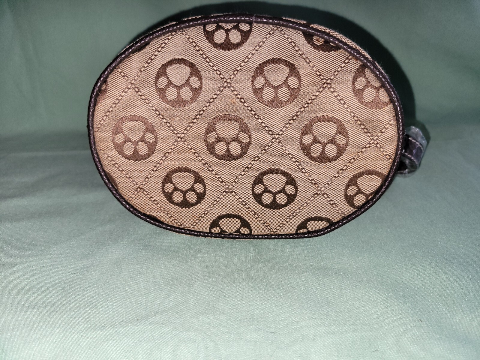 new paw print purse w/ zipper