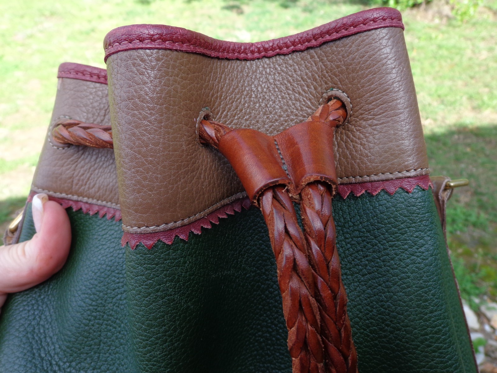Vintage Dooney And Bourke Teton Bucket Bag Hunter Green Camel Trim Leather USA