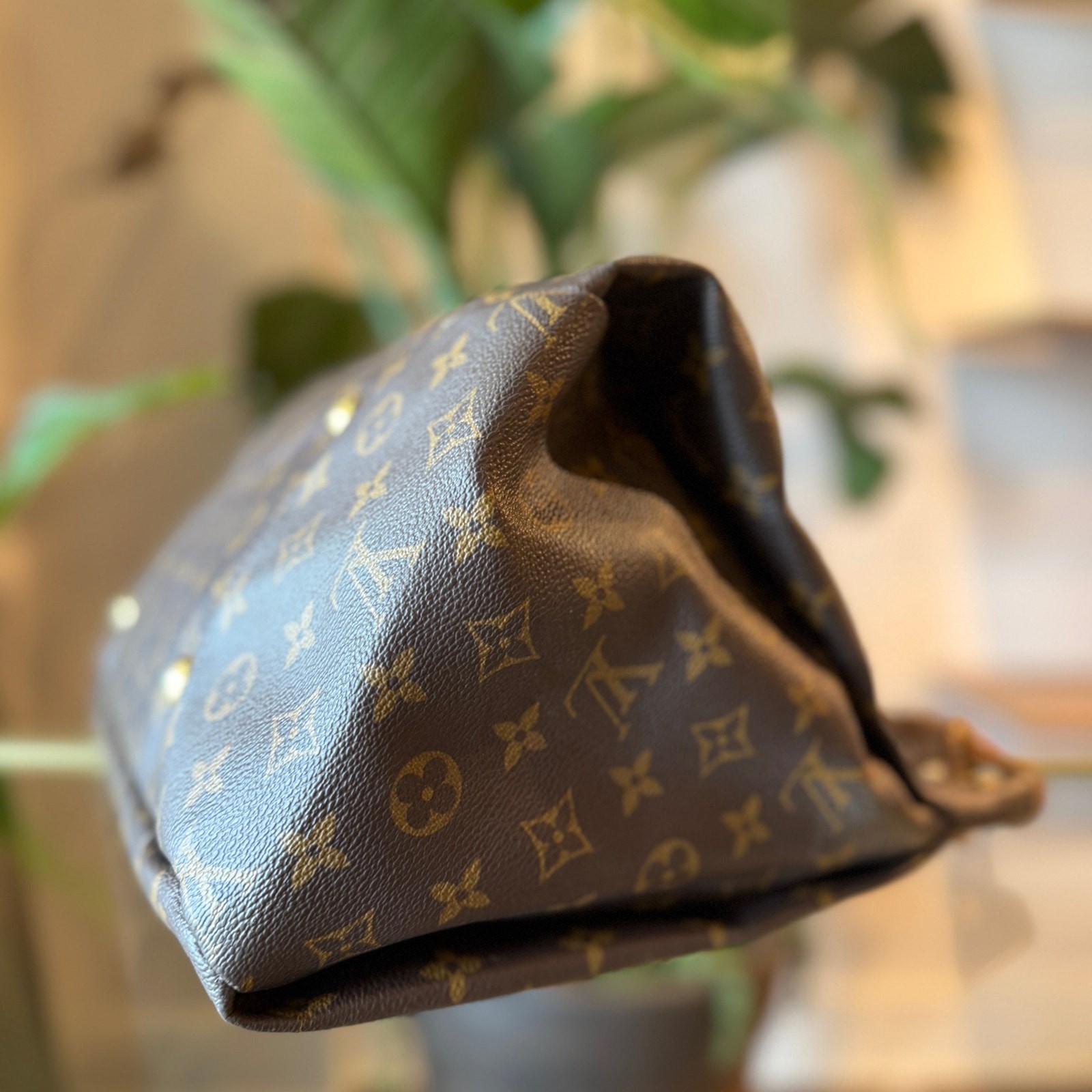 LOUIS VUITTON Monogram Artsy