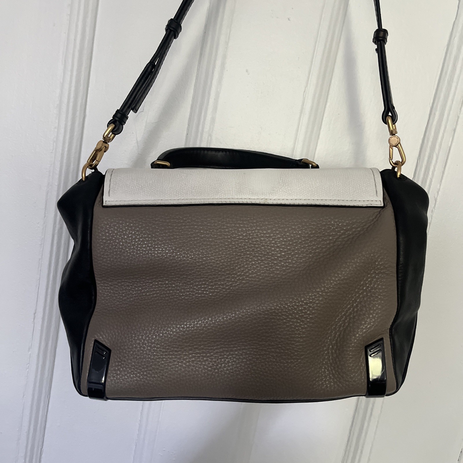 Marc by Marc Jacobs Leather Shoulder Bag Beige Black White Gold