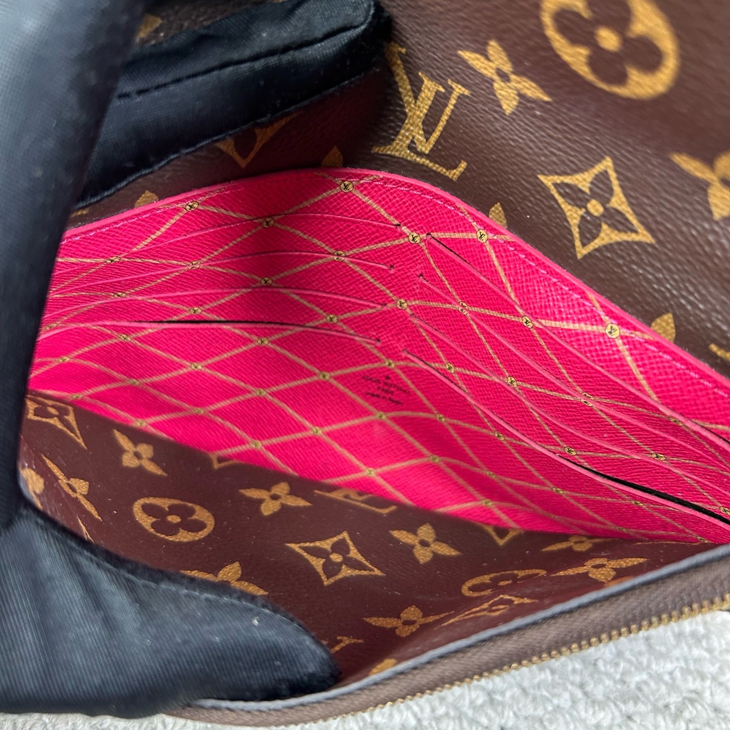 Louis Vuitton Shoulder Bag Brown Red Pink Monogram (dh071526f6r)