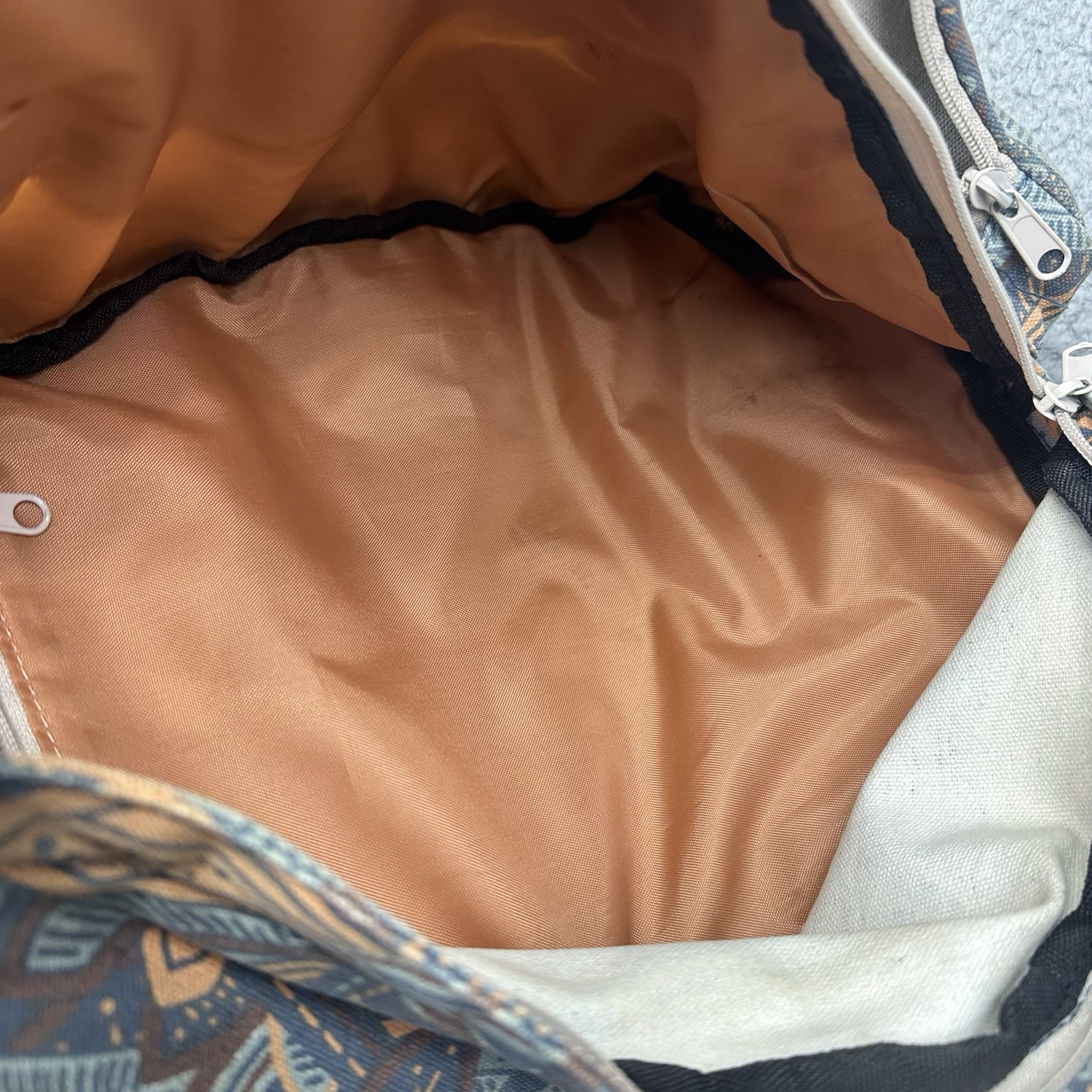 KAVU Rope Crossbody Sack Large Jumble Leaf Print Blue/Peach/Brown Sling Bag