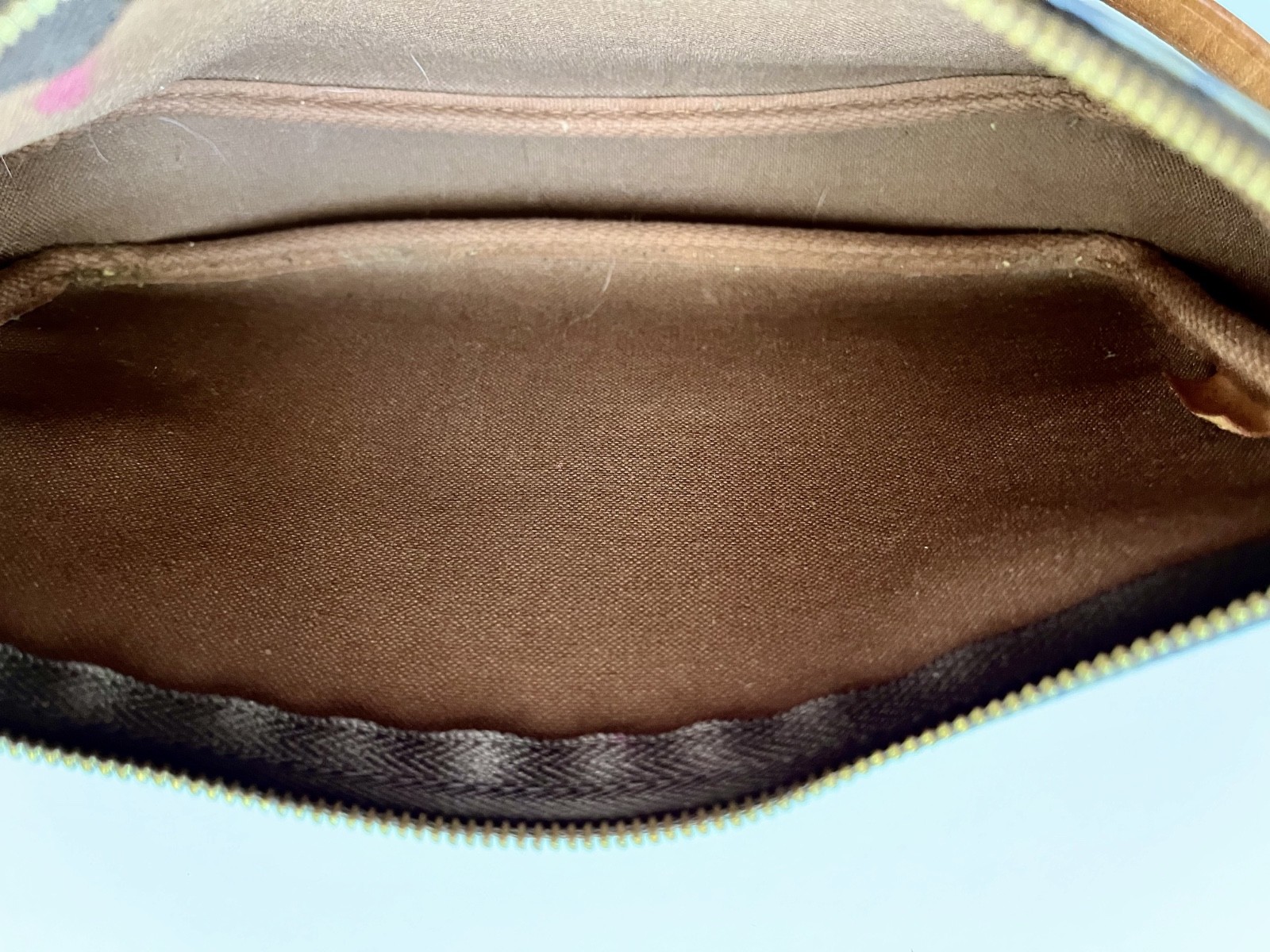 Authentic Louis Vuitton Pochette Accessories Purse – Excellent Condition