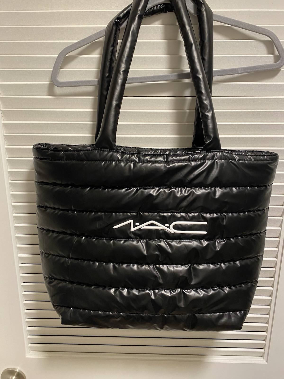 RARE/VHTF MAC COSMETICS Black Puffer Tote Bag NEW IN PACKAGE ~ READ DESCRIPTION