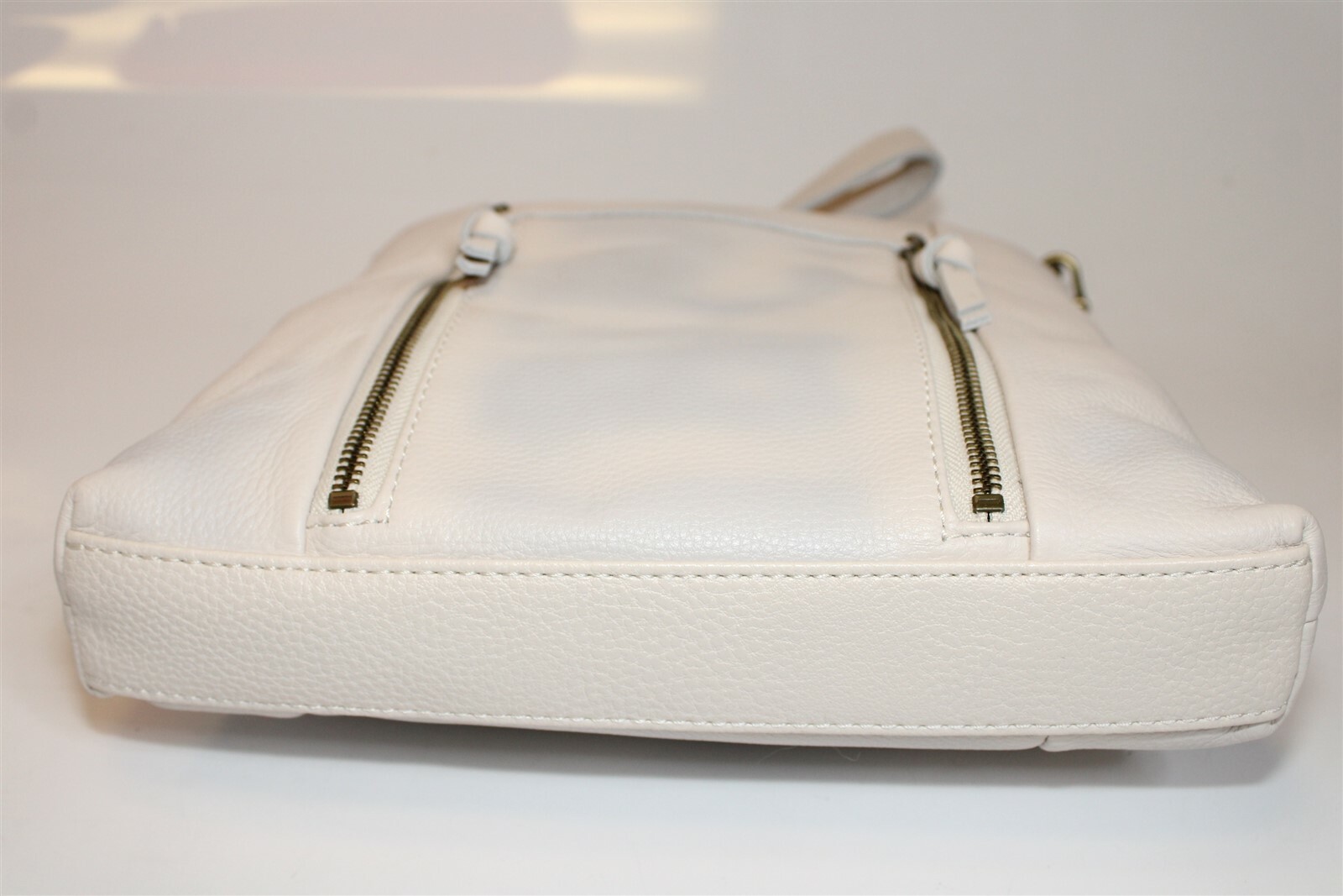The Sak Collective NEW NWD DISCOLORED Ladera Soft Leather Purse Stone108111