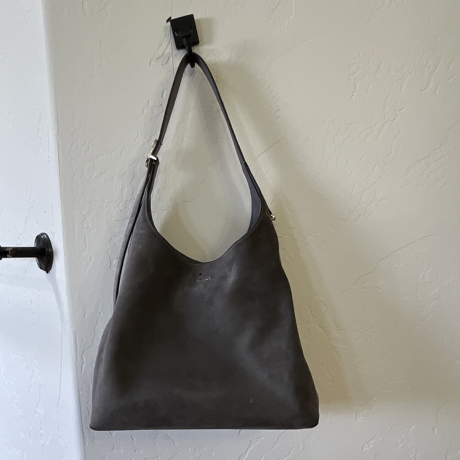 Women’s Brown Shoulder Bag, Solid Pattern, Silver-Tone Hardware, Strap Accent