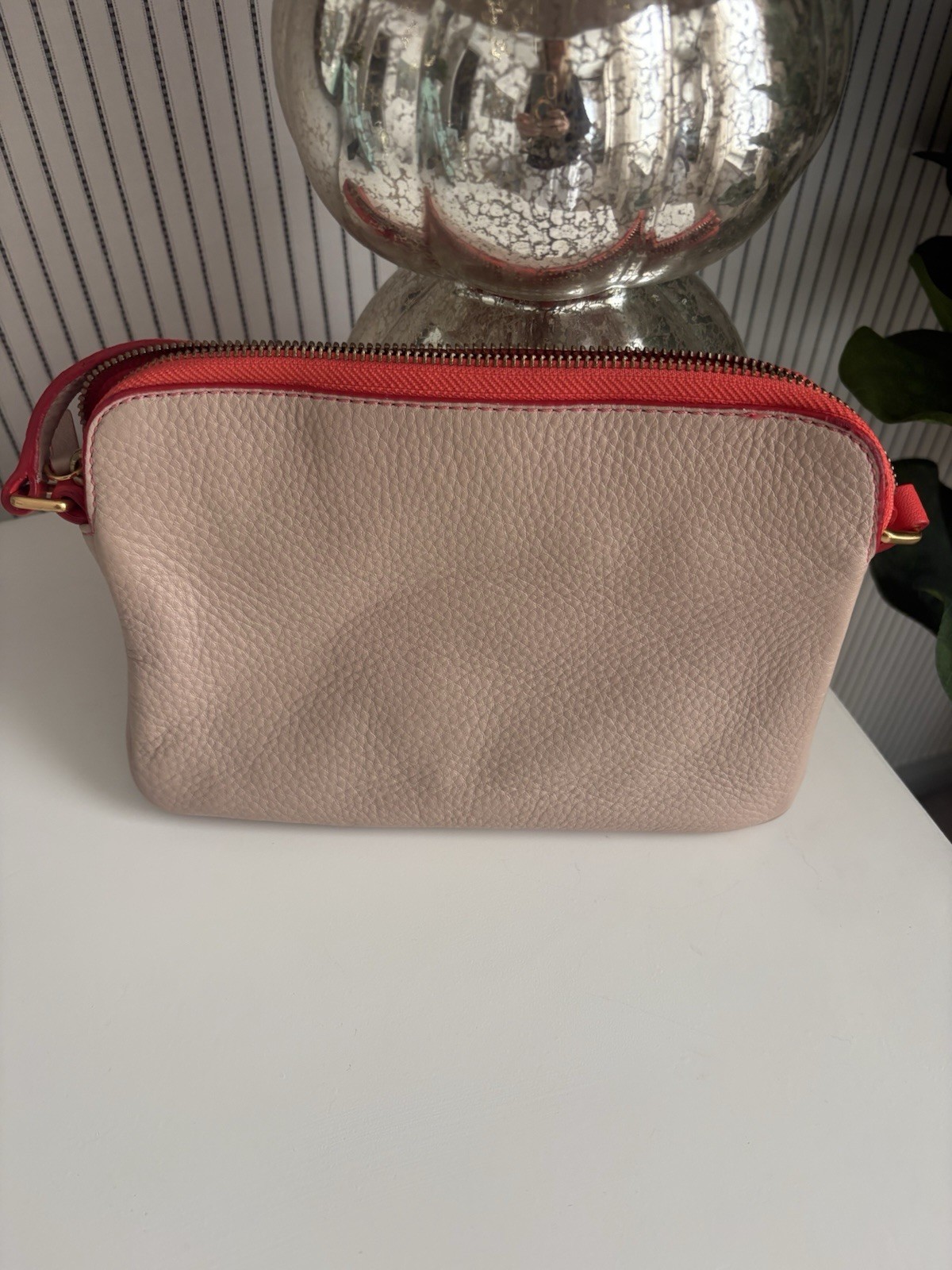 Marc by Marc Jacobs Women’s orange Beige Colorblock Pebbled Crossbody Zip Bag