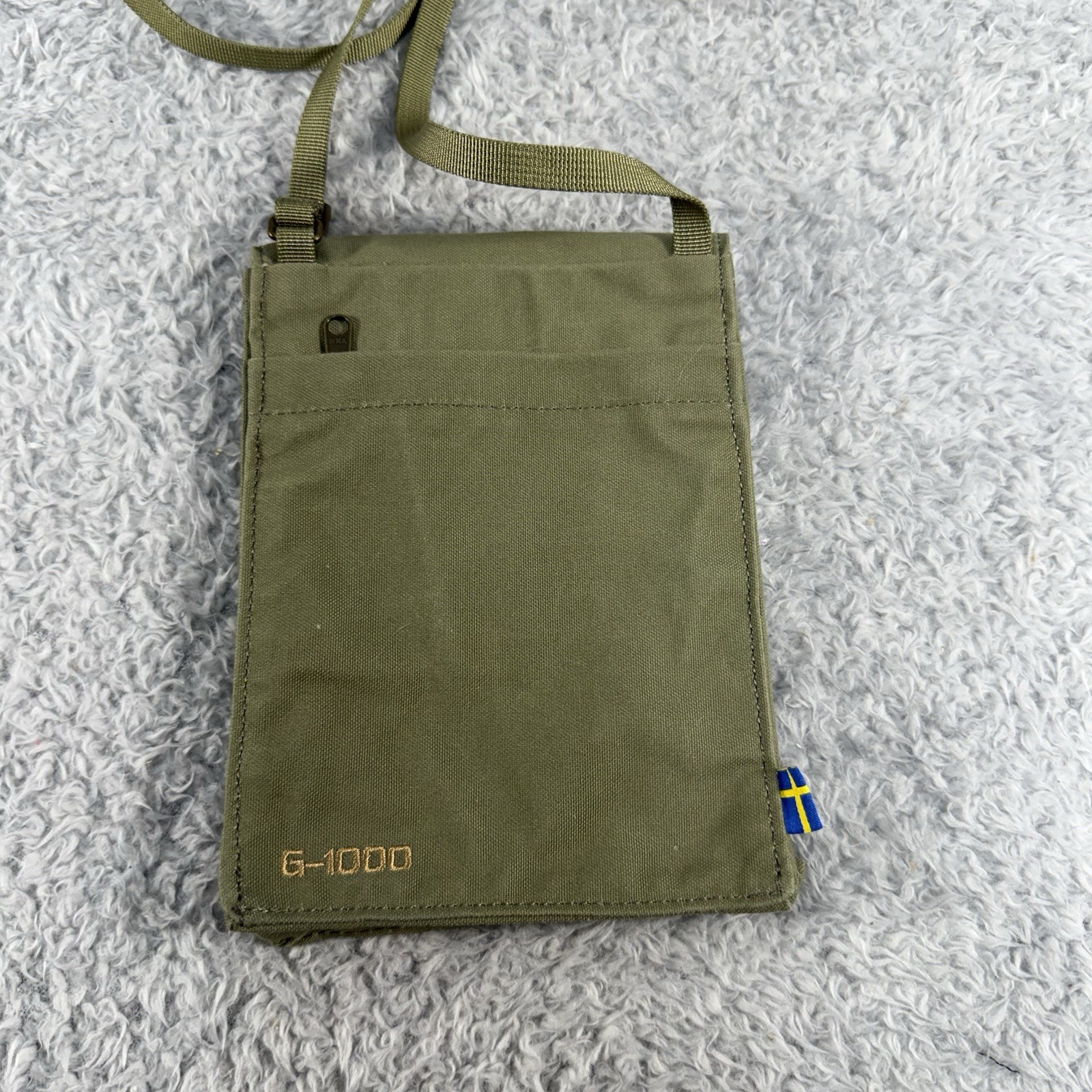 Fjallraven Khaki G-1000 Canvas Everyday Pocket Crossbody Shoulder Bag 7 X 5