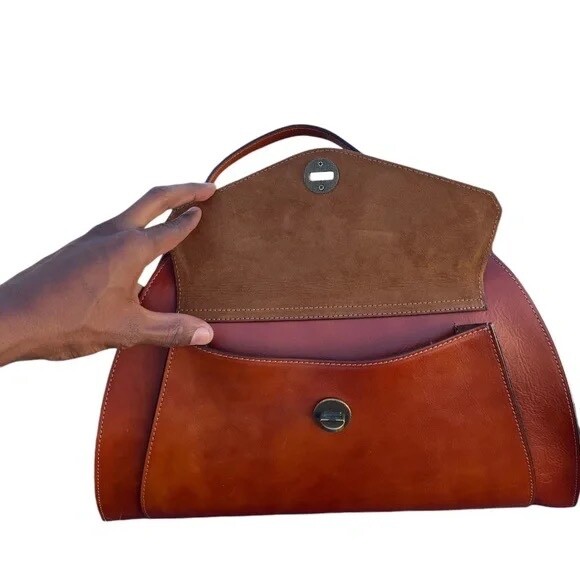 NWOT A. Bellucci Genuine Leather, Doctor Handheld shoulder bag. Women’s Cognac
