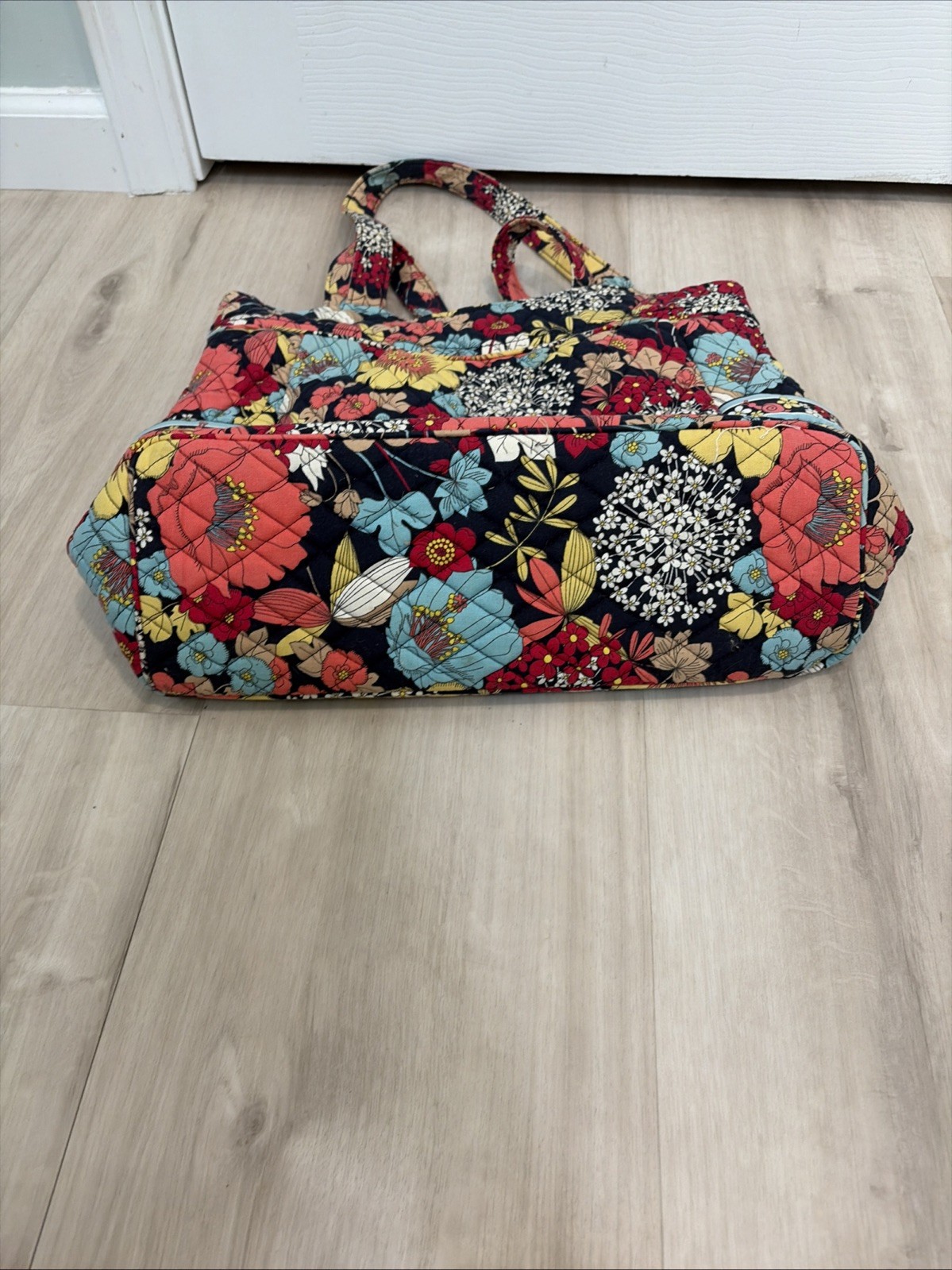 Vera Bradley Happy Snails Large Purse/Tote