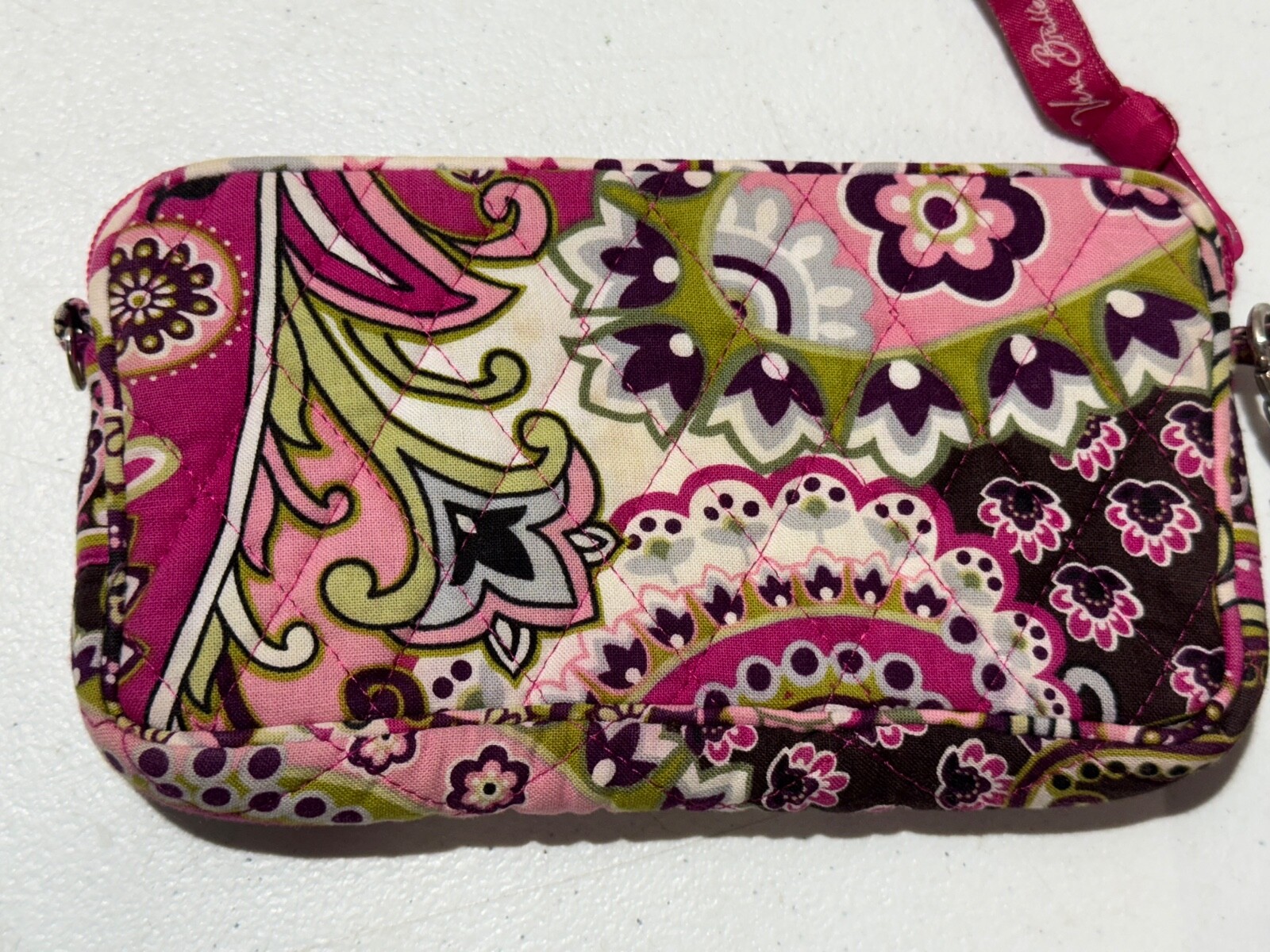 VERA BRADLEY SMALL WRISTLET BAG IN VERY BERRY PAISLEY