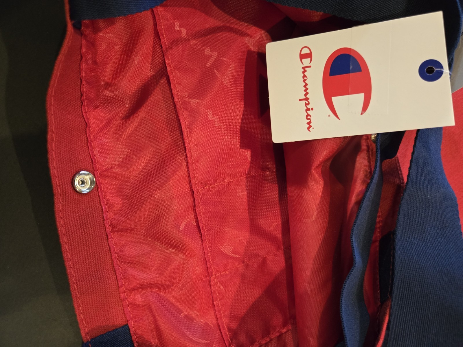 Champion Red Canvas Tote Bag with Navy Handles & Snap Closure NWT (D-40)