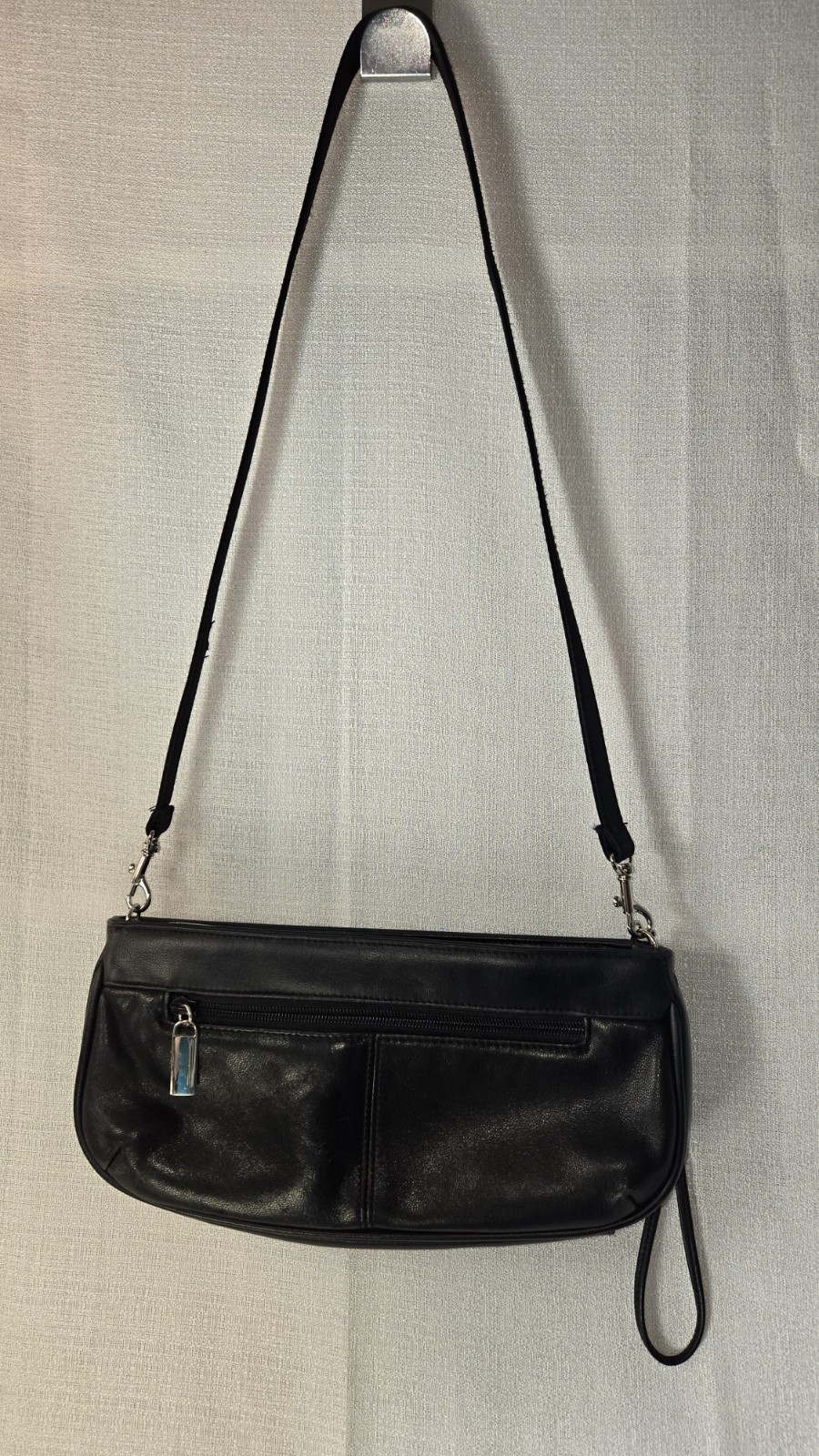 Worthington Black Leather Wristlet Shoulder Bag Convertible Strap Zip Purse