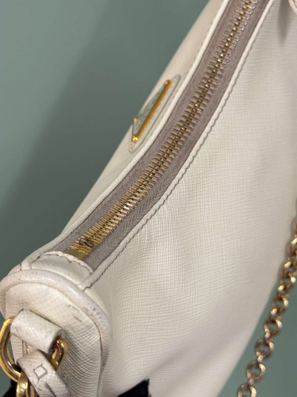 Prada Re-Edition 2005 Mini Hobo Shoulder Bag White Saffiano Leather GoldHardware