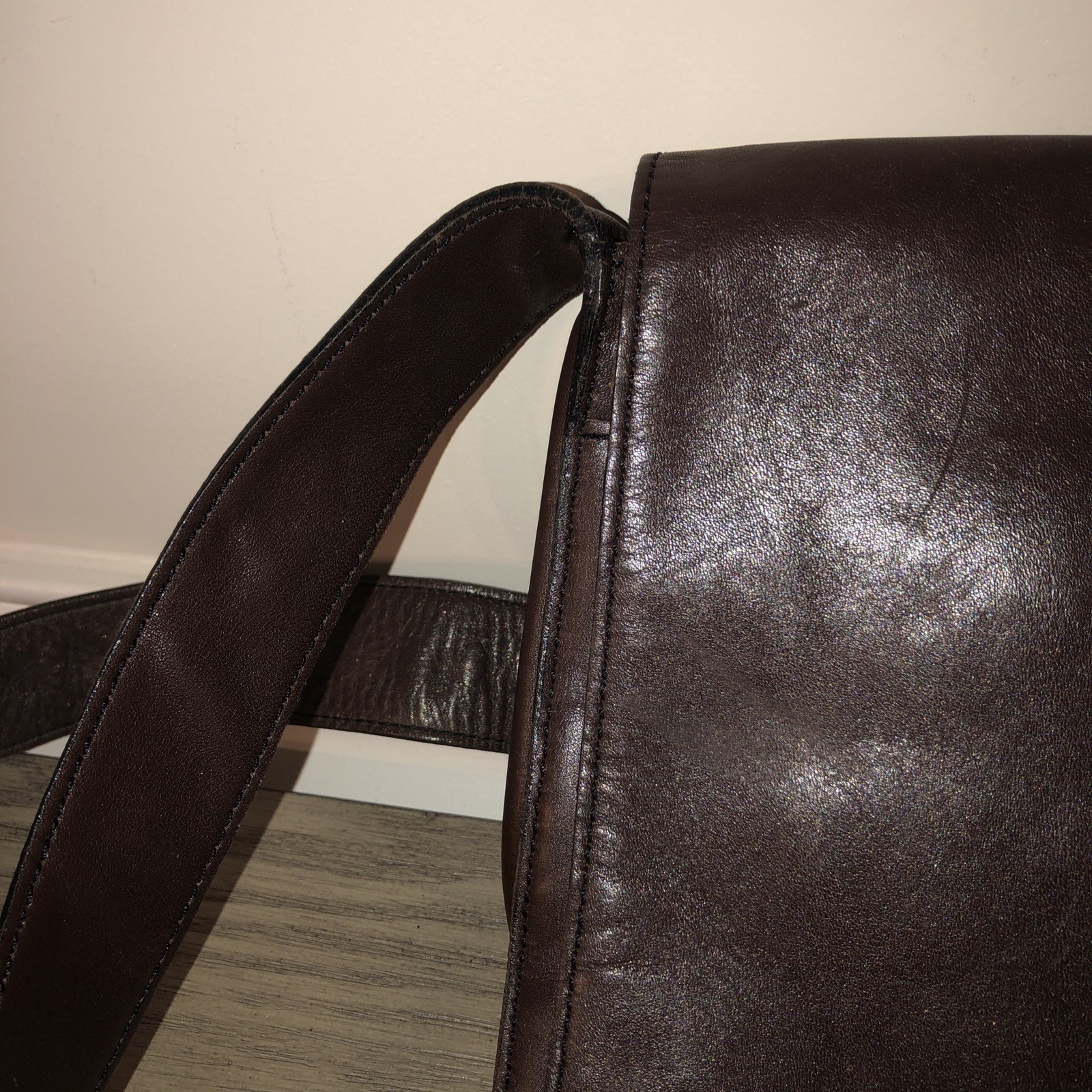 Kenneth Cole Brown Soft Leather Crossbody Travel Bag Carry All Zip Pockets