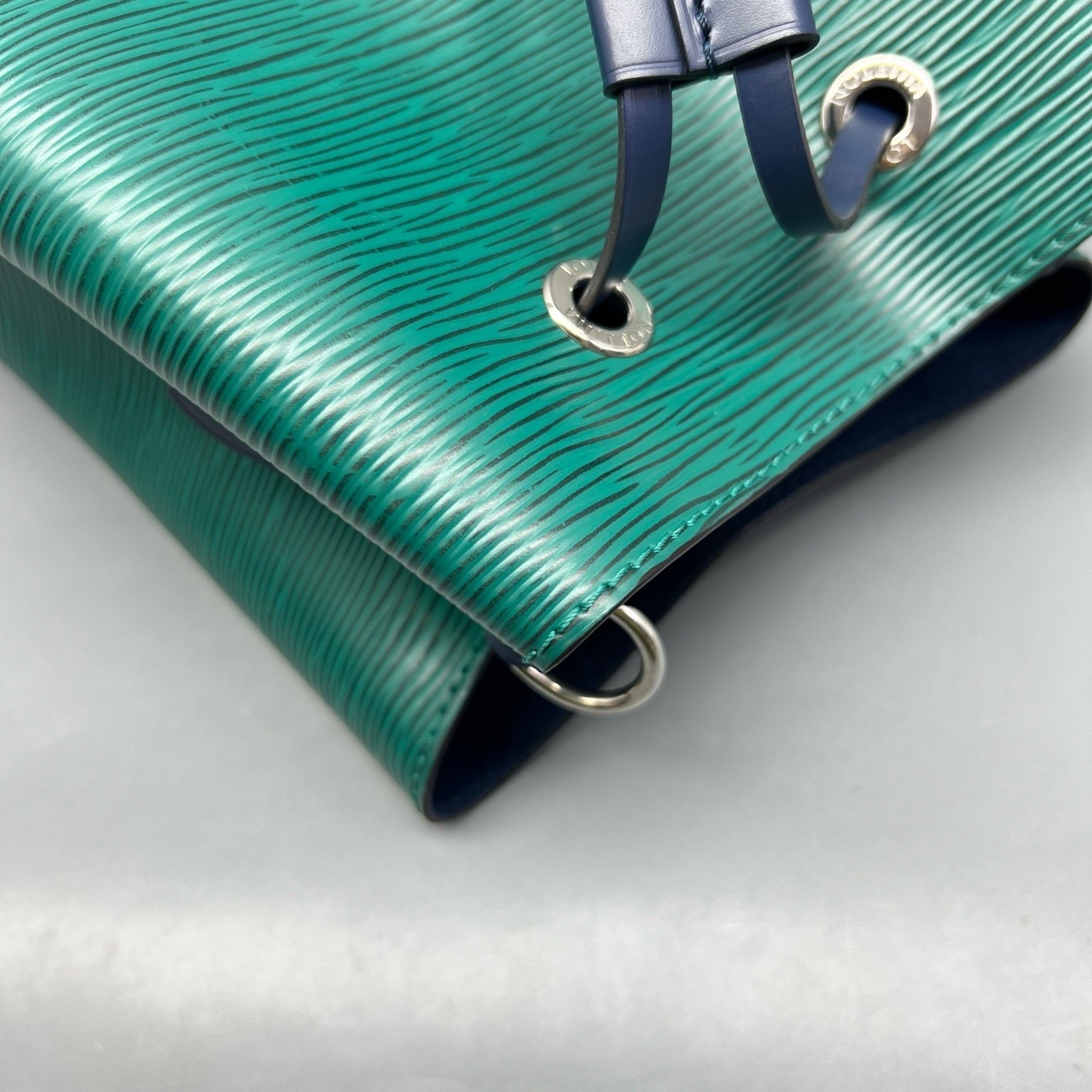 Louis Vuitton Pre-Owned Authentic Bucket Bag Green 20*20*13cm