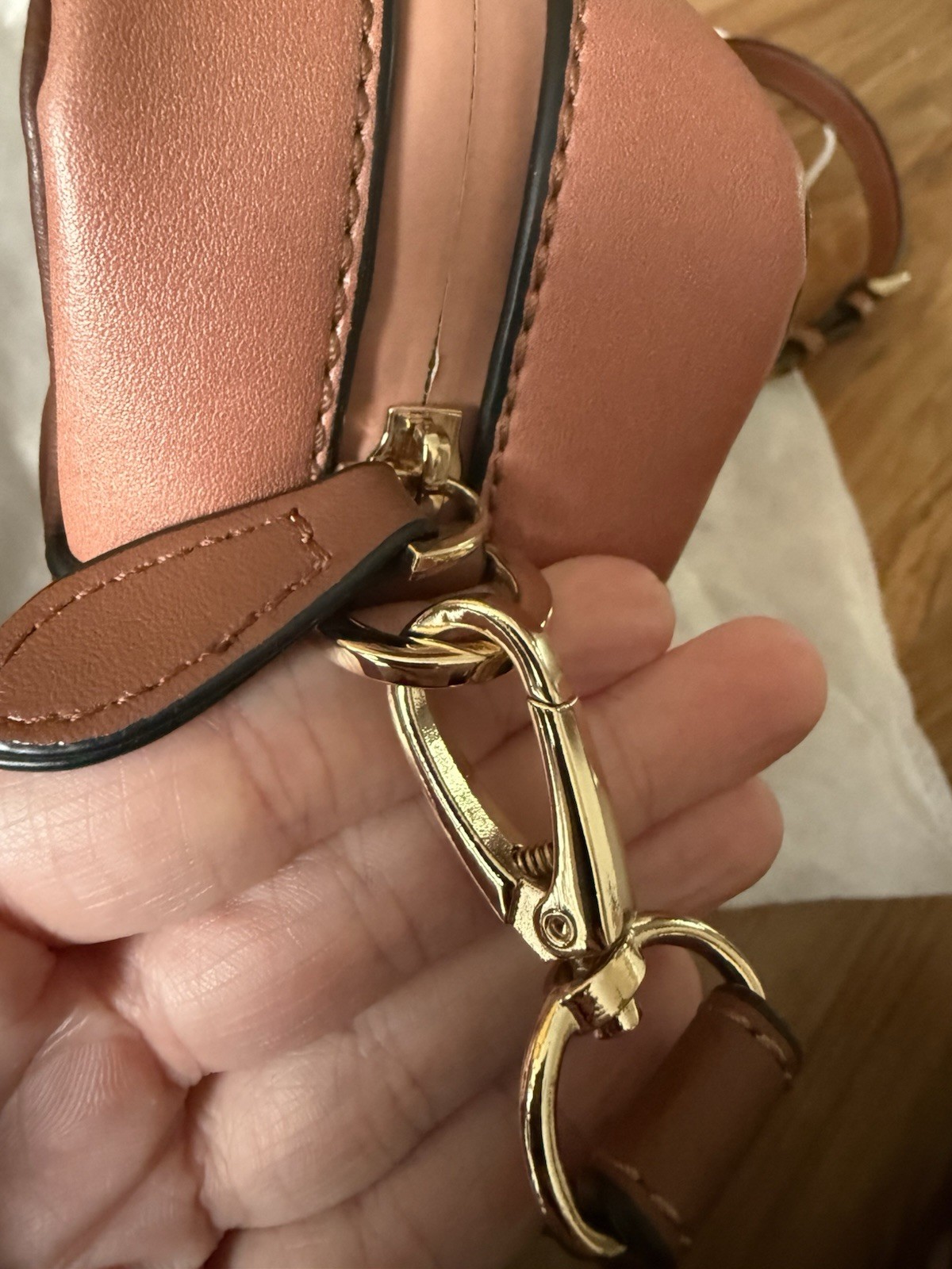 Shoe Bakery Brown Pink White Colorblock Quilted Crossbody Zip Detachable Strap