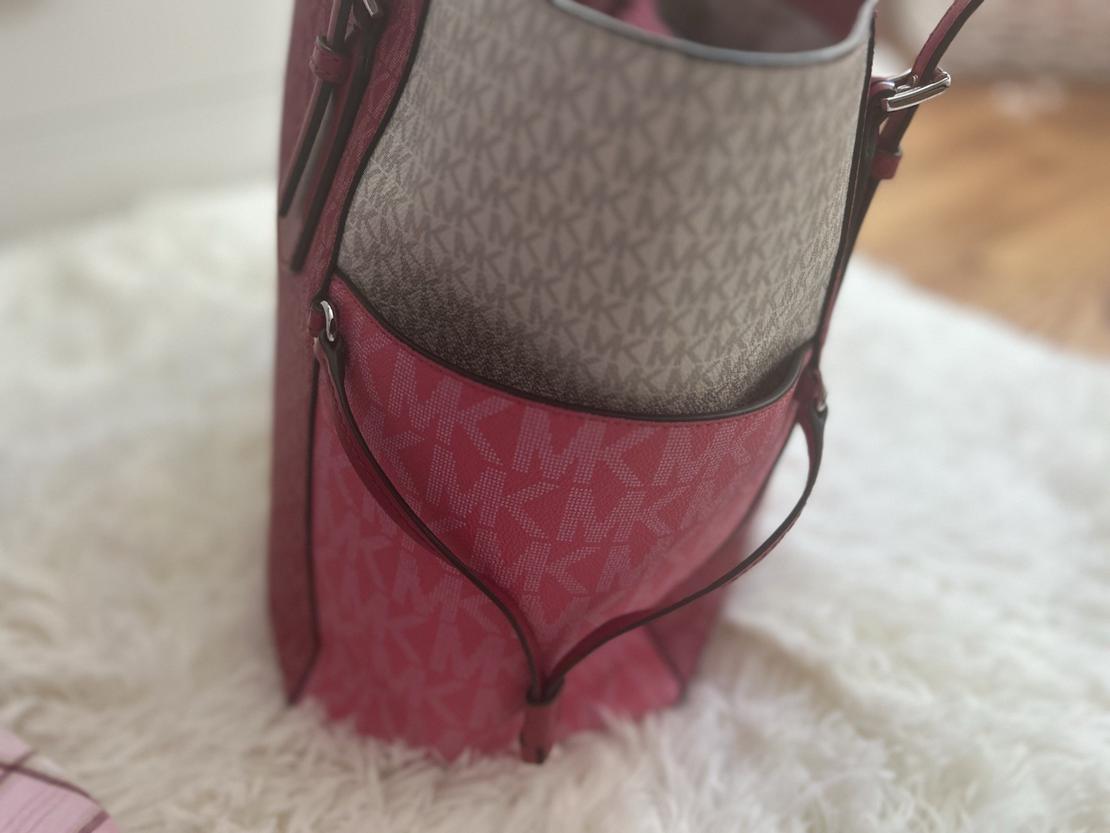 Michael Kors Voyager Women Large MK Signature Handbag Shoulder Tote Bag Cherry