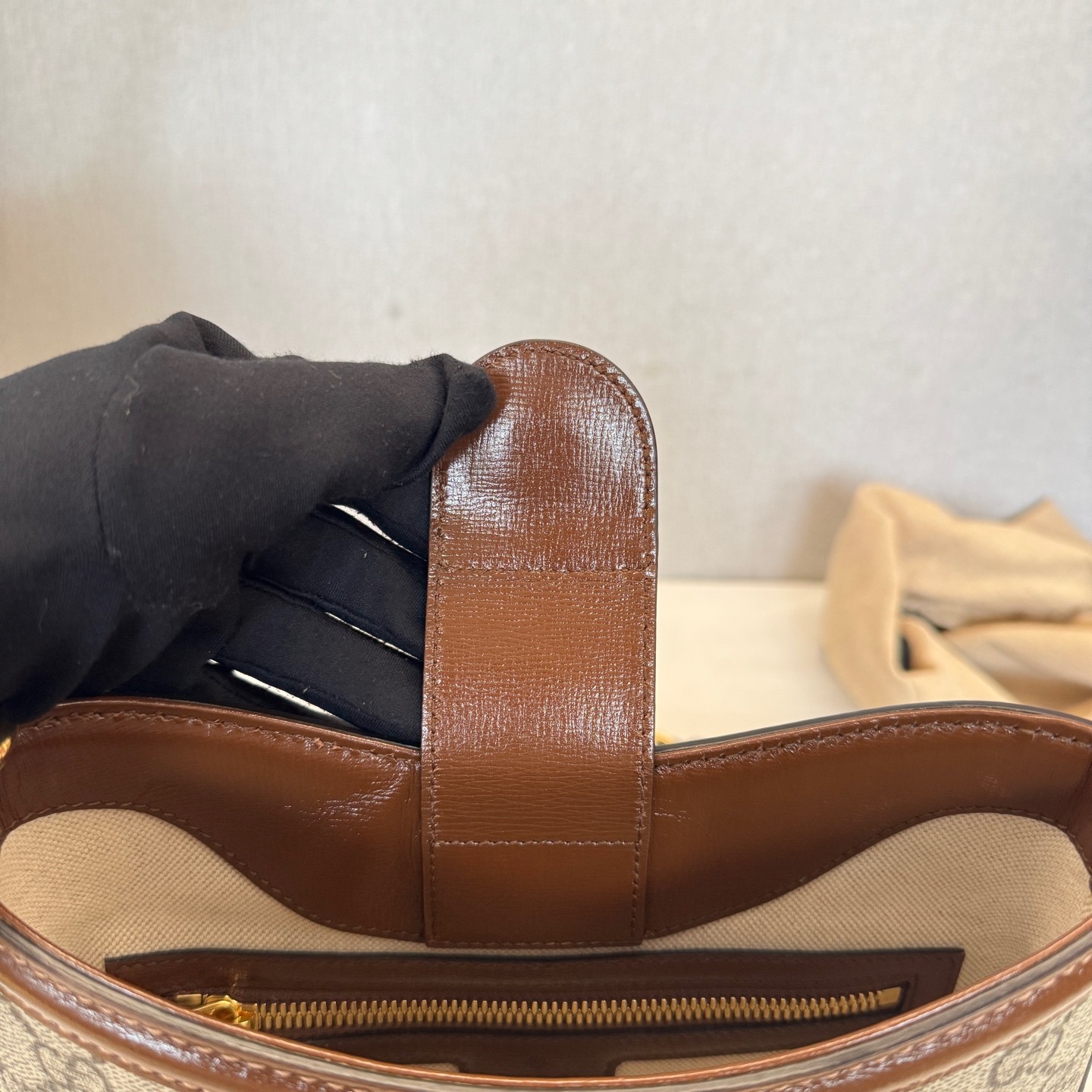 Gucci Interlocking G Normal Size Beige Brown Canvas Calfskin 3Way Bag US Ship