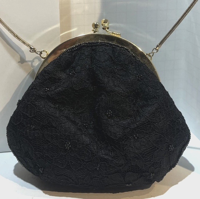 Regal Limited Black Sequined Kiss Lock Pouf Purse Snake Chain NEW