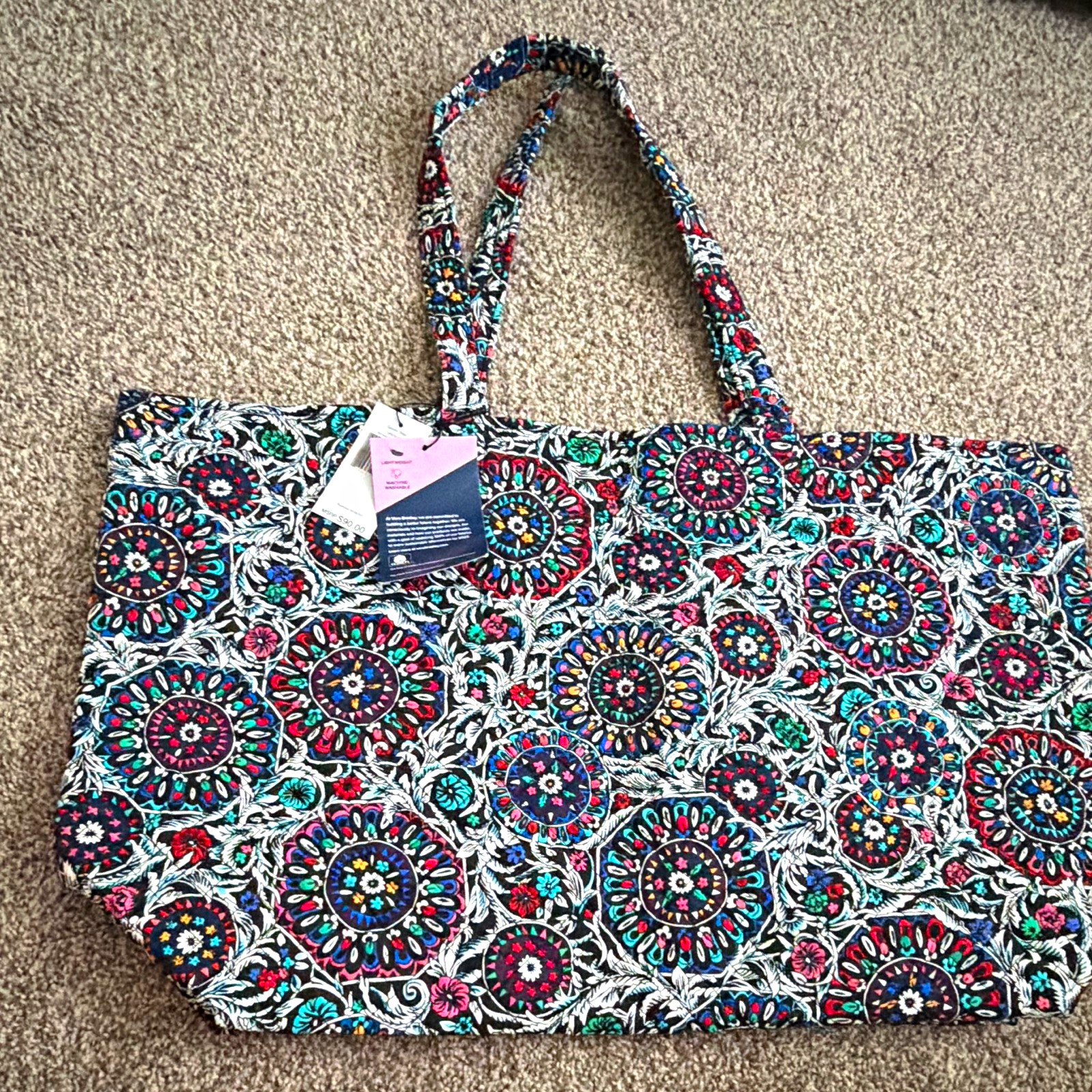 Vera Bradley Grand Tote Multicolor Floral Quilted Lined Lightweight w/ Pouch