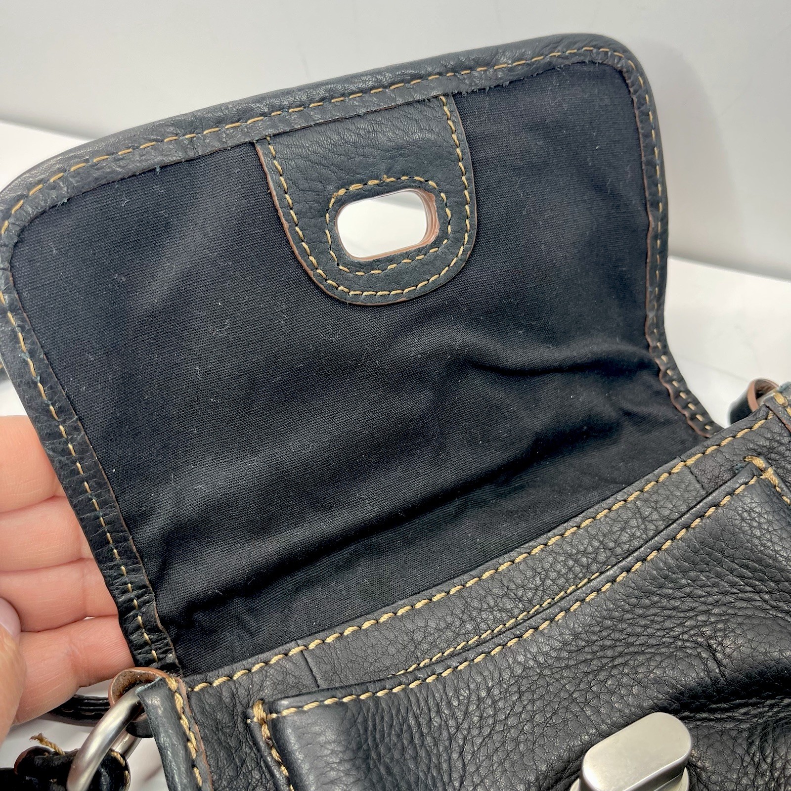 Fossil Crossbody Bag Small Soft Pebbled Leather Black Turn Lock Zip 6.5×5”