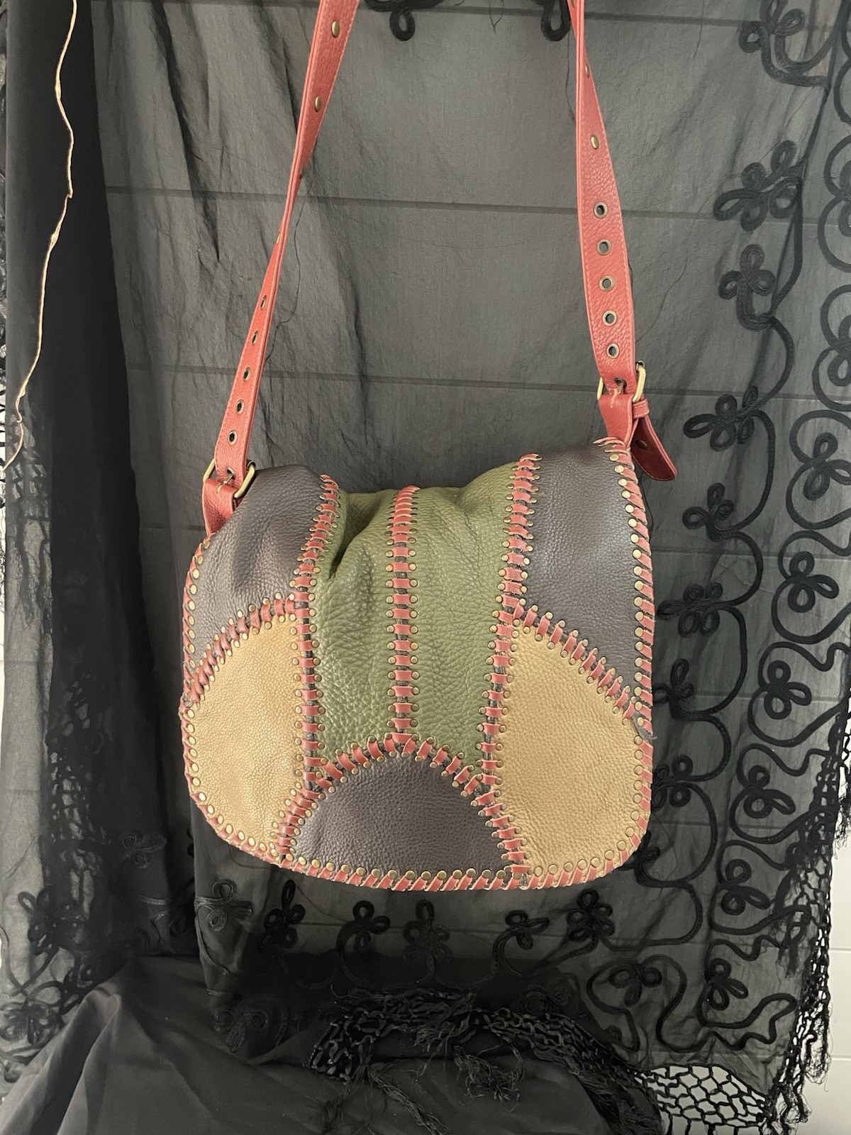 Women’s Colorblock Shoulder Bag Green/Brown/Tan/Red, Zip, Gold Hardware