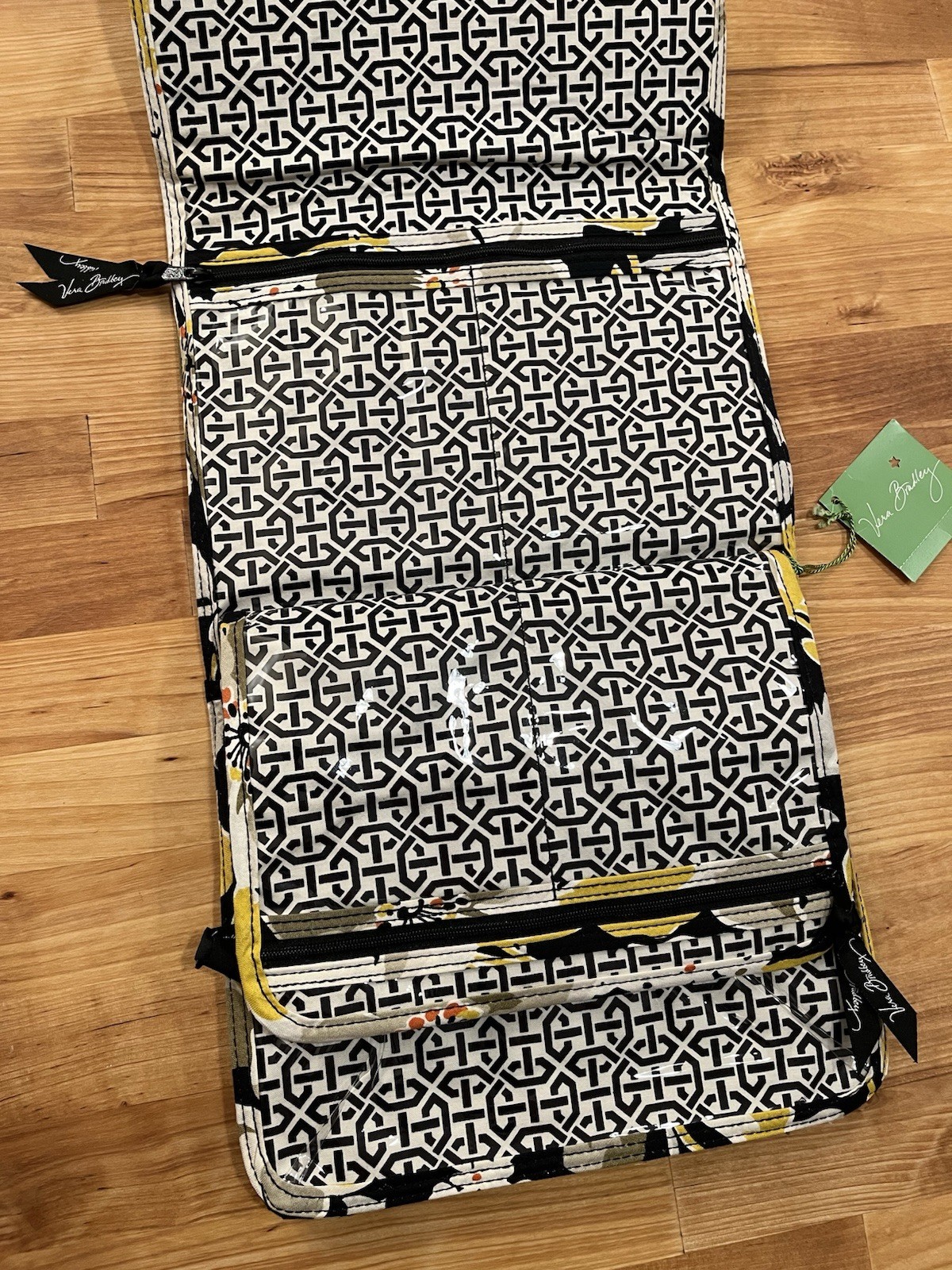 VERA BRADLEY Cosmetics Jewelry Folio Folding Bag Dogwood Pattern BRAND NEW