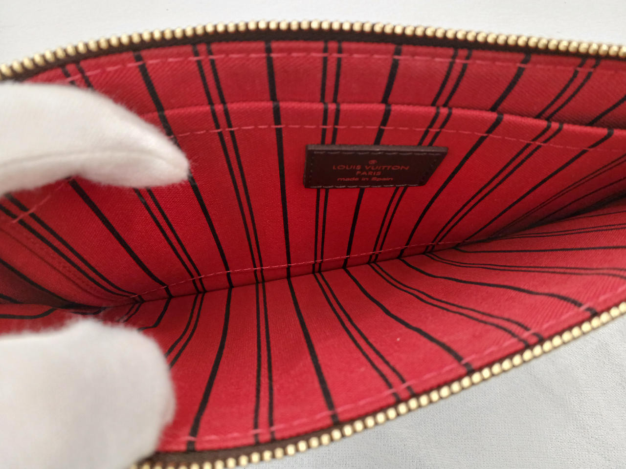 Louis Vuitton Damier Neverfull Pouch 9.6 inch