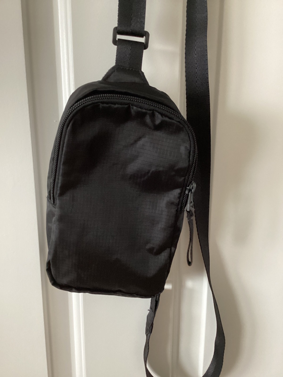 Vera Bradley Small Lorman Sling Backpack Black Crossbody EUC Ripstop