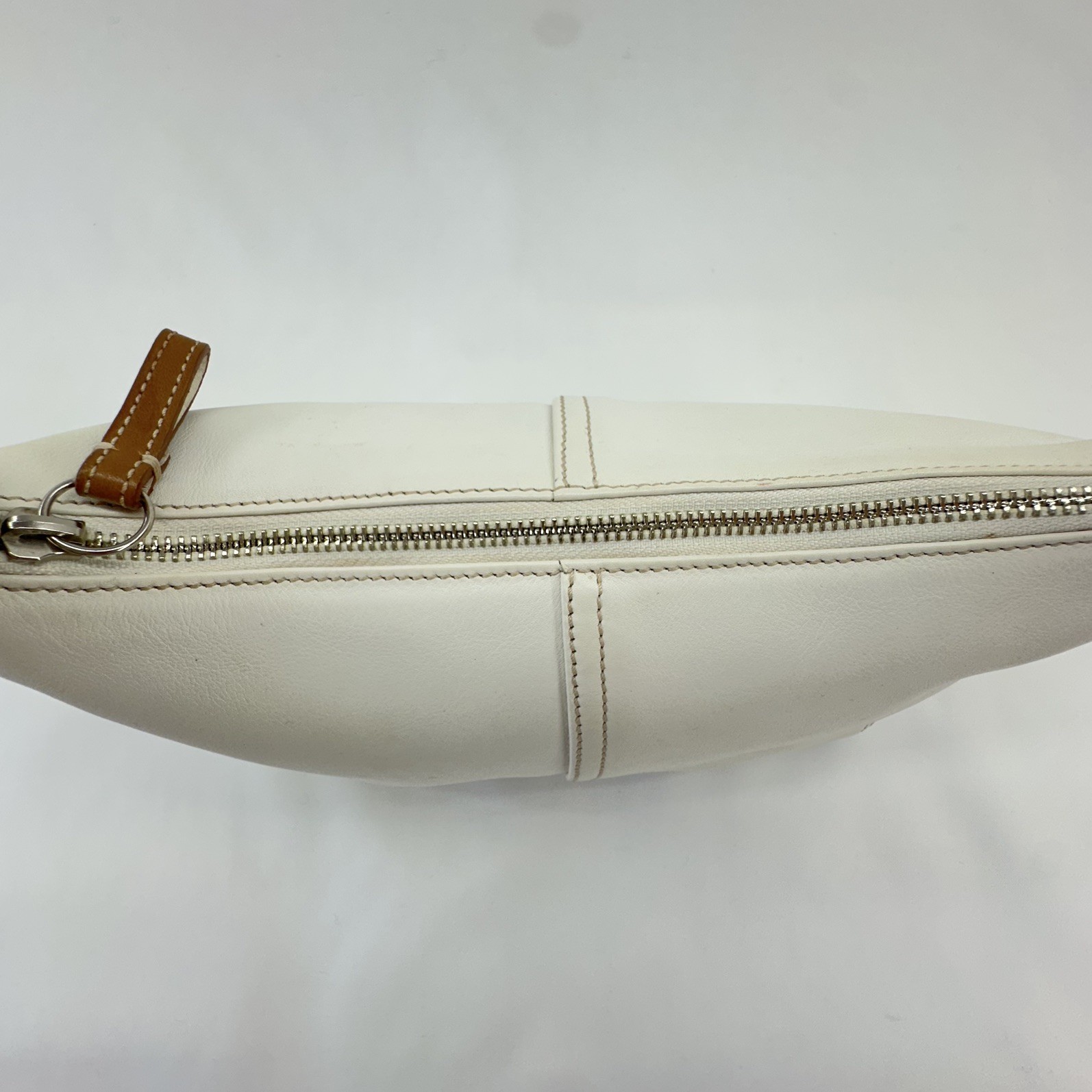 Coach Legacy Demi Hobo 9564 White Ivory Tan Leather Shoulder Bag Y2K Classic