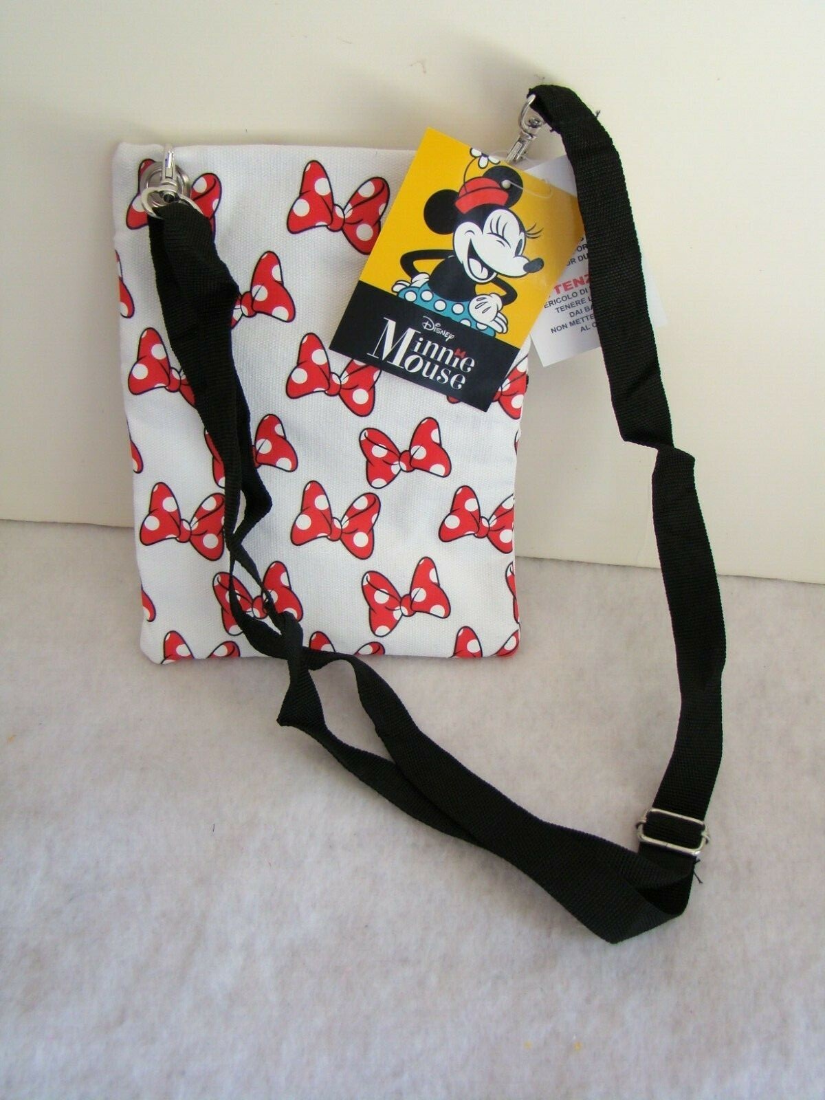 New Disney Minnie Mouse with Hearts Cross Body White Red Polka Dot Bows