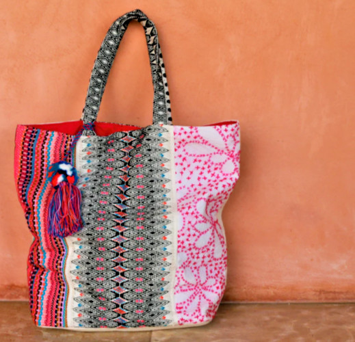 CHLOE & LEX~All About Pink Tote~Extra Large Tote Bag!~Great 4 Beach & Travel~New