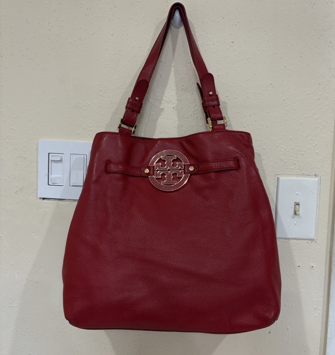 Tory Burch Amanda Red Pebbled Leather Shoulder Bag Tote Gold Tone Hardware