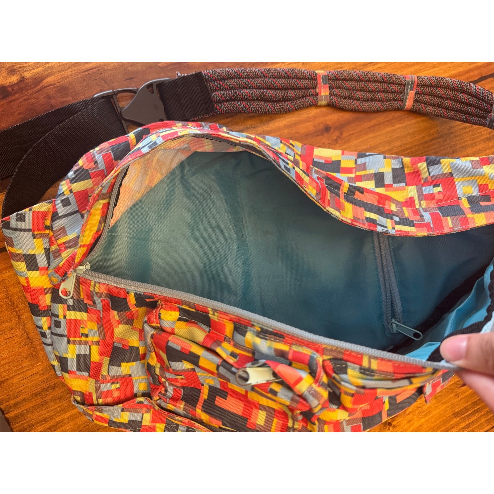 KAVU Rope Bag Sling Backpack Geometric Pixel Print Multicolor Canvas Crossbody