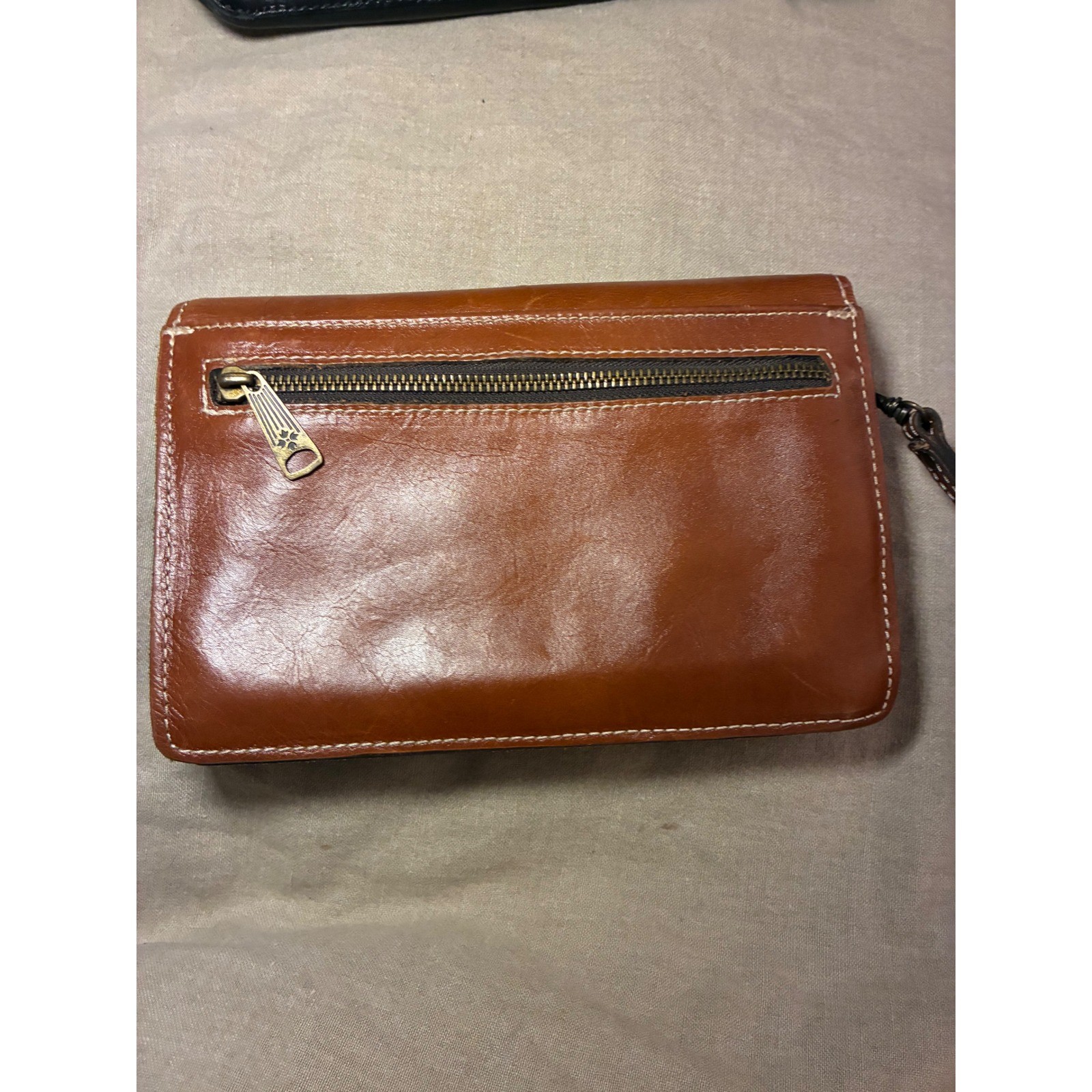Patricia Nash Tan Cognac Leather Wristlet Clutch Organizer Bag Antique Brass.