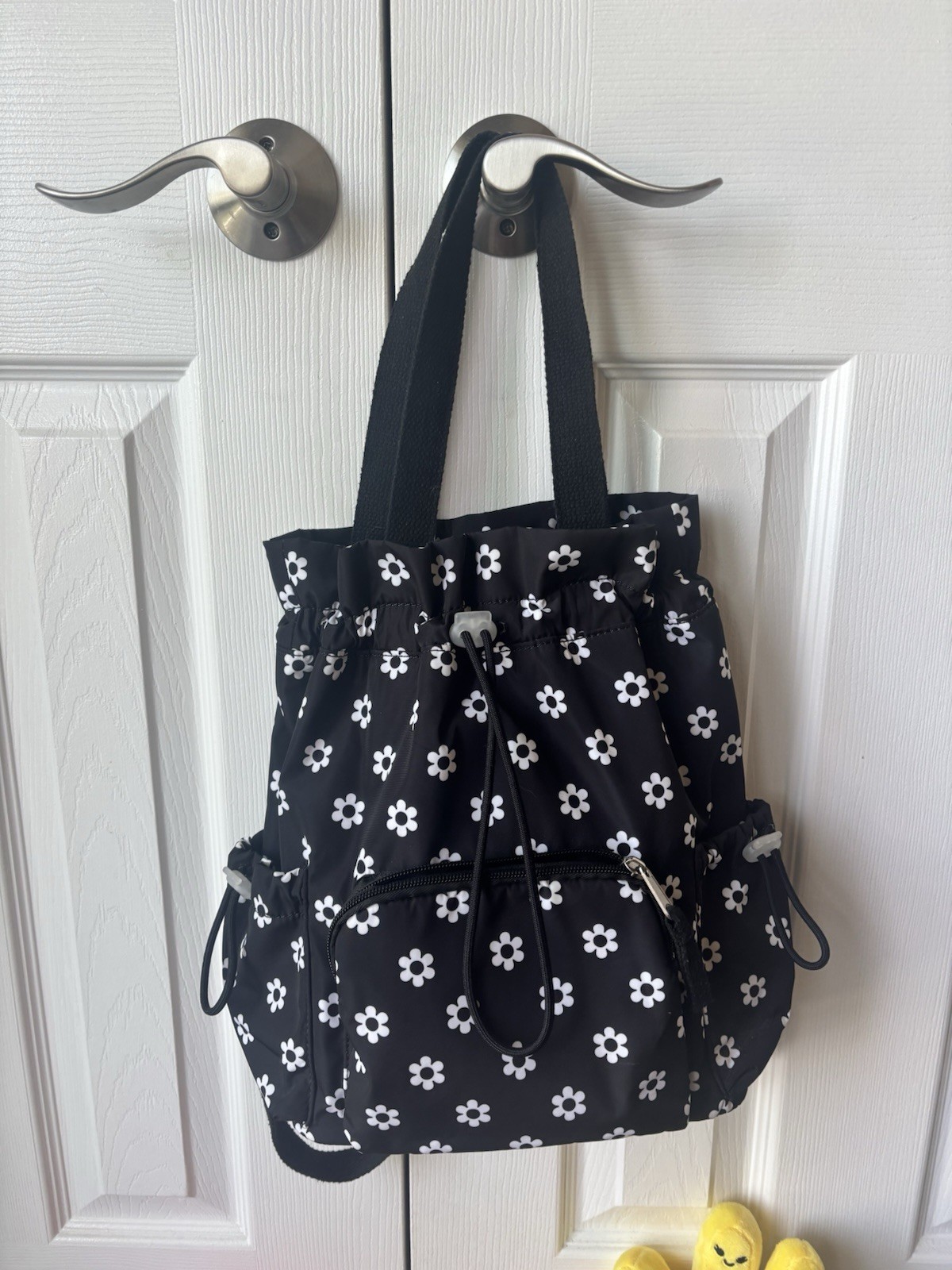 Art Class Daisy Print Backpack Tote Bag Purse Black With White Daisy