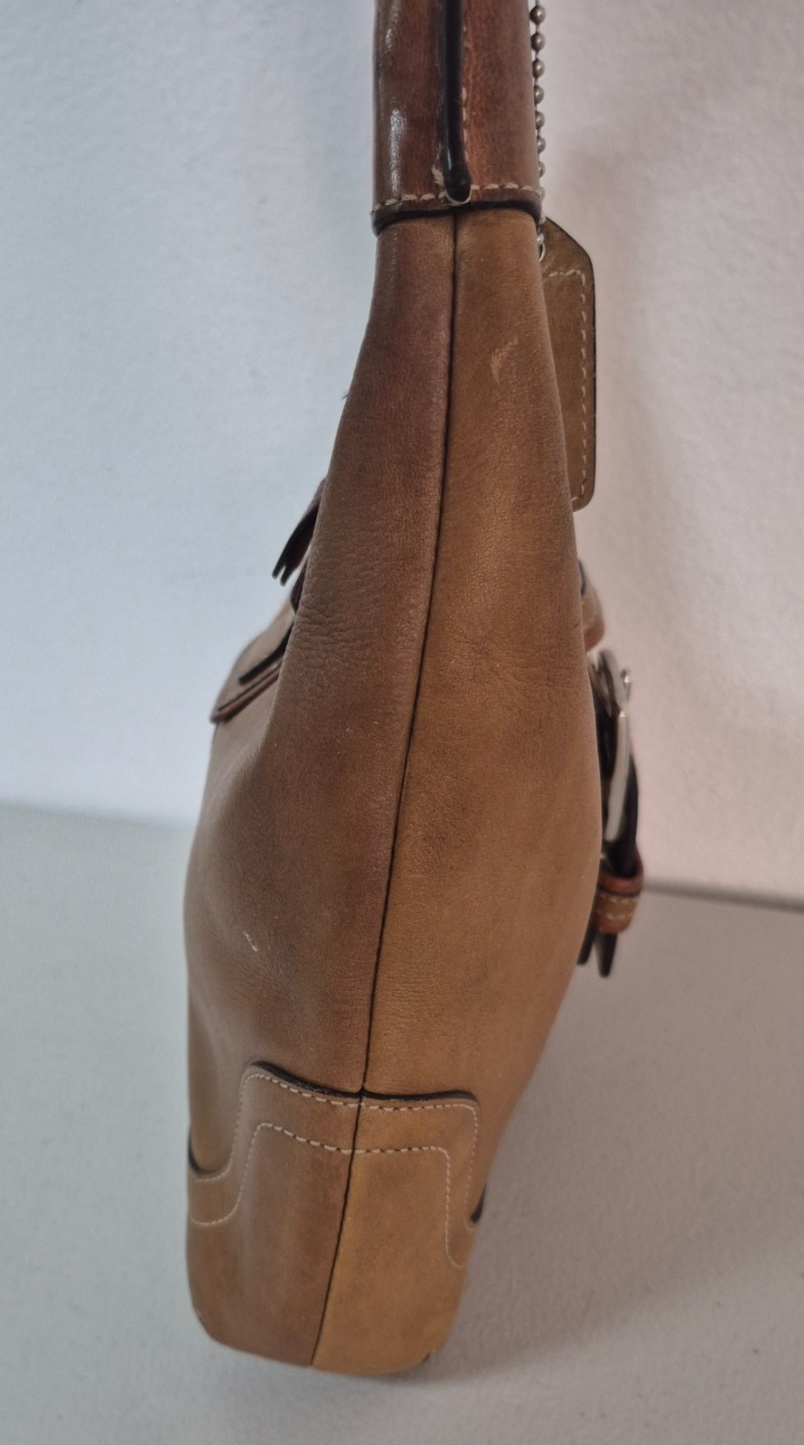 Vtg Coach #7462 Hamptons Soho Leather Buckle Hobo Shoulder Bag Camel Tan 2004