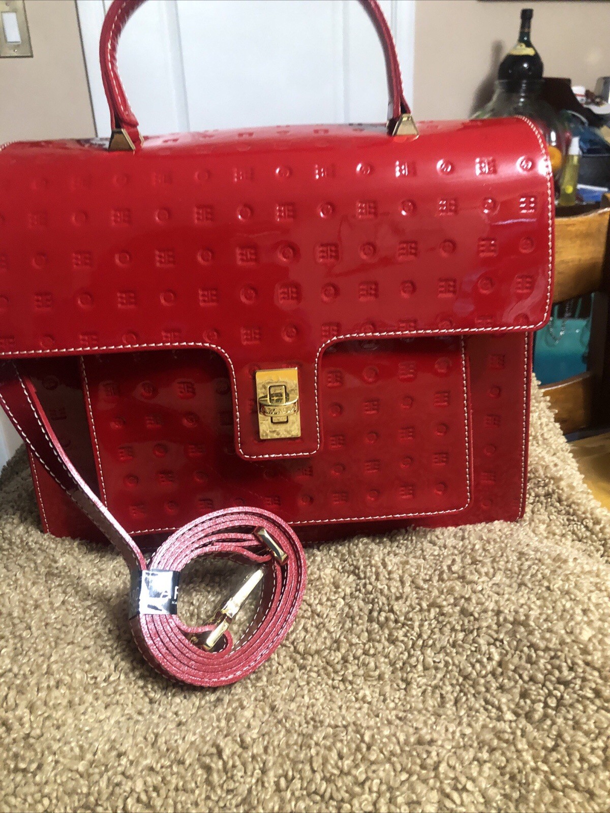 NEW ARCADIA WITHOUT TAGS ITALIAN RED PATENT LOGO LEATHER BAG