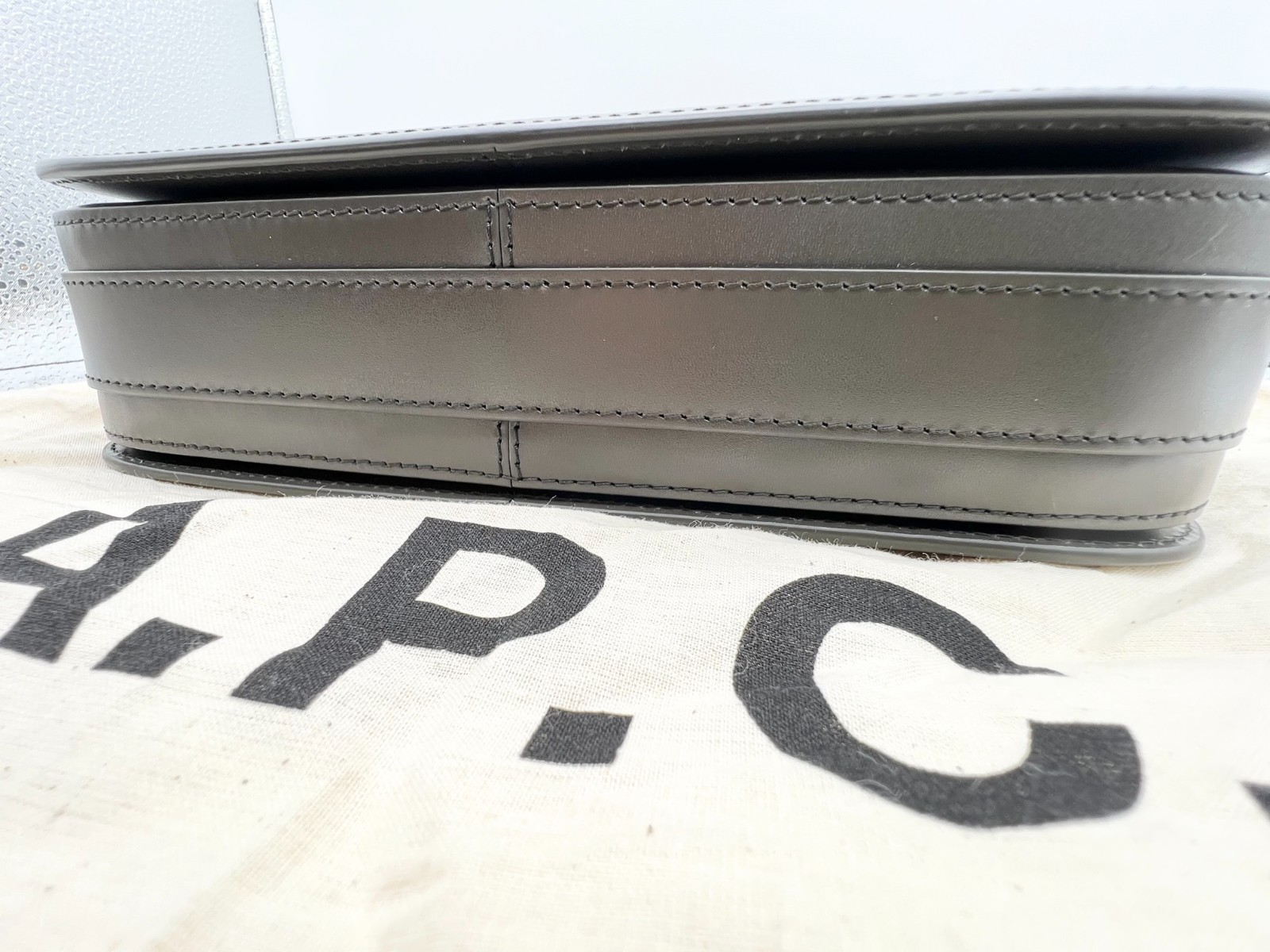 A.P.C. Large Grace Bag Anthracite Gray Color in Smooth Leather – Crossbody Bag