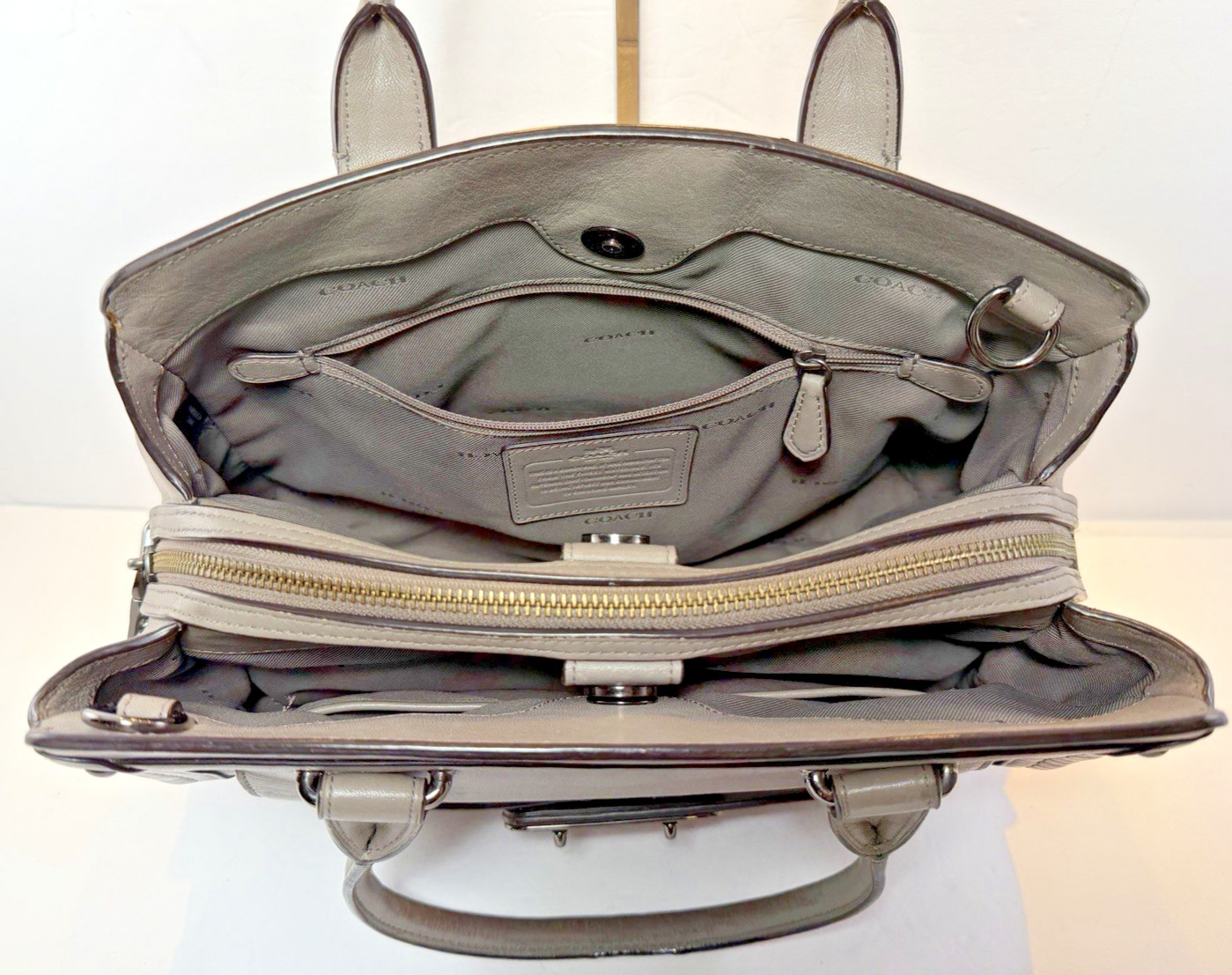 2015 COACH Taupe Grey Beige Leather SWAGGER FRAME SATCHEL Shoulder Purse #37182
