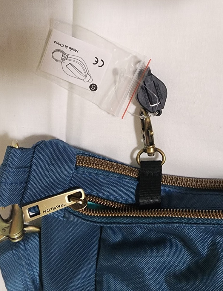 Travelon Handbag Antithef Blue Green Nylon Hobo Shoulder Bag Lined Pockets