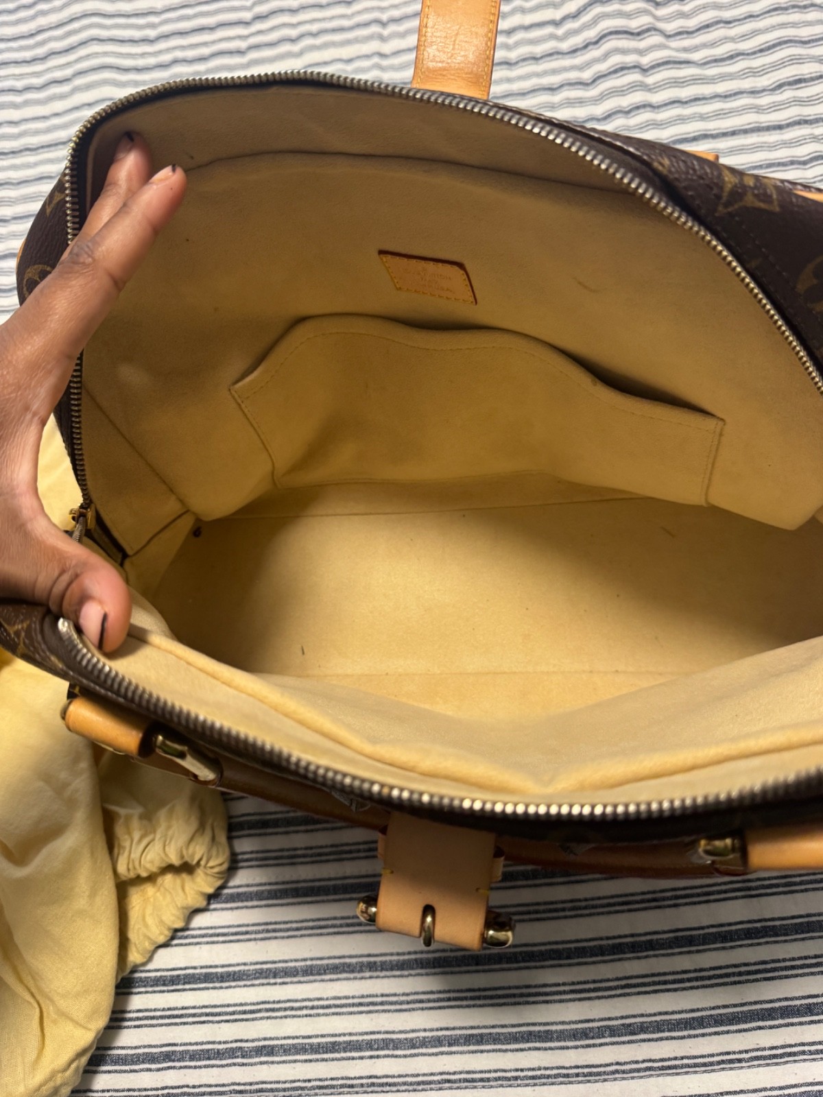 Louis Vuitton Monogram Manhattan GM (Grand Modèle)
