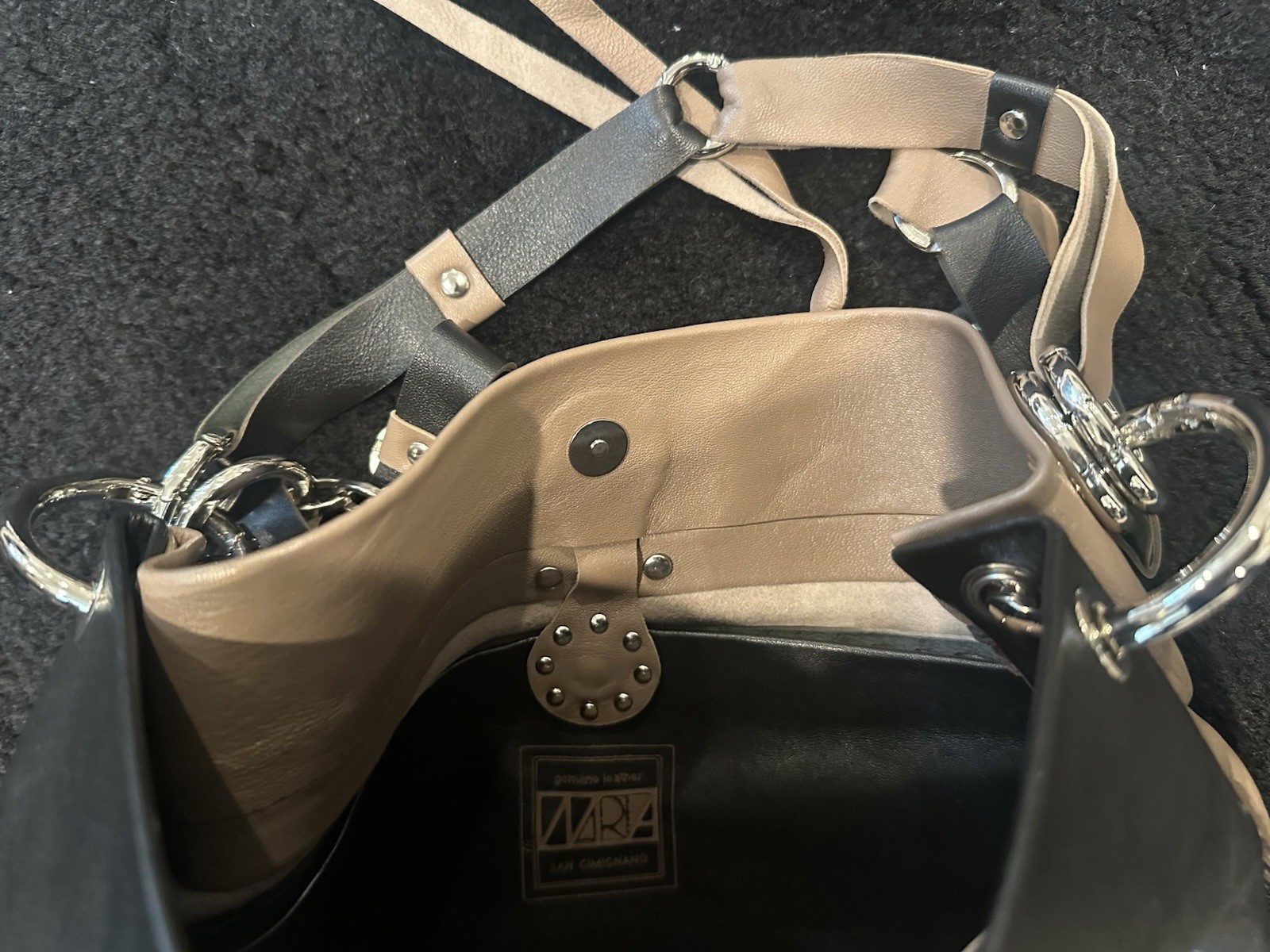 Italian Vintage Vera Pelle Women’s Cross-Body Bag – San Gimignano, Italy